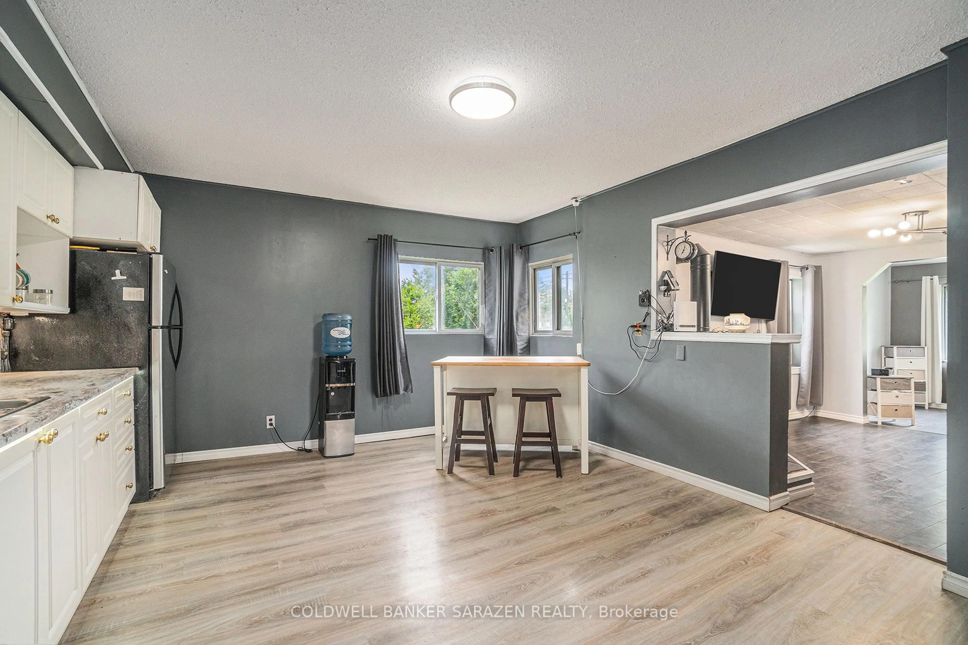 Unknown for 215 Division St, McNab/Braeside Ontario K7S 3C7