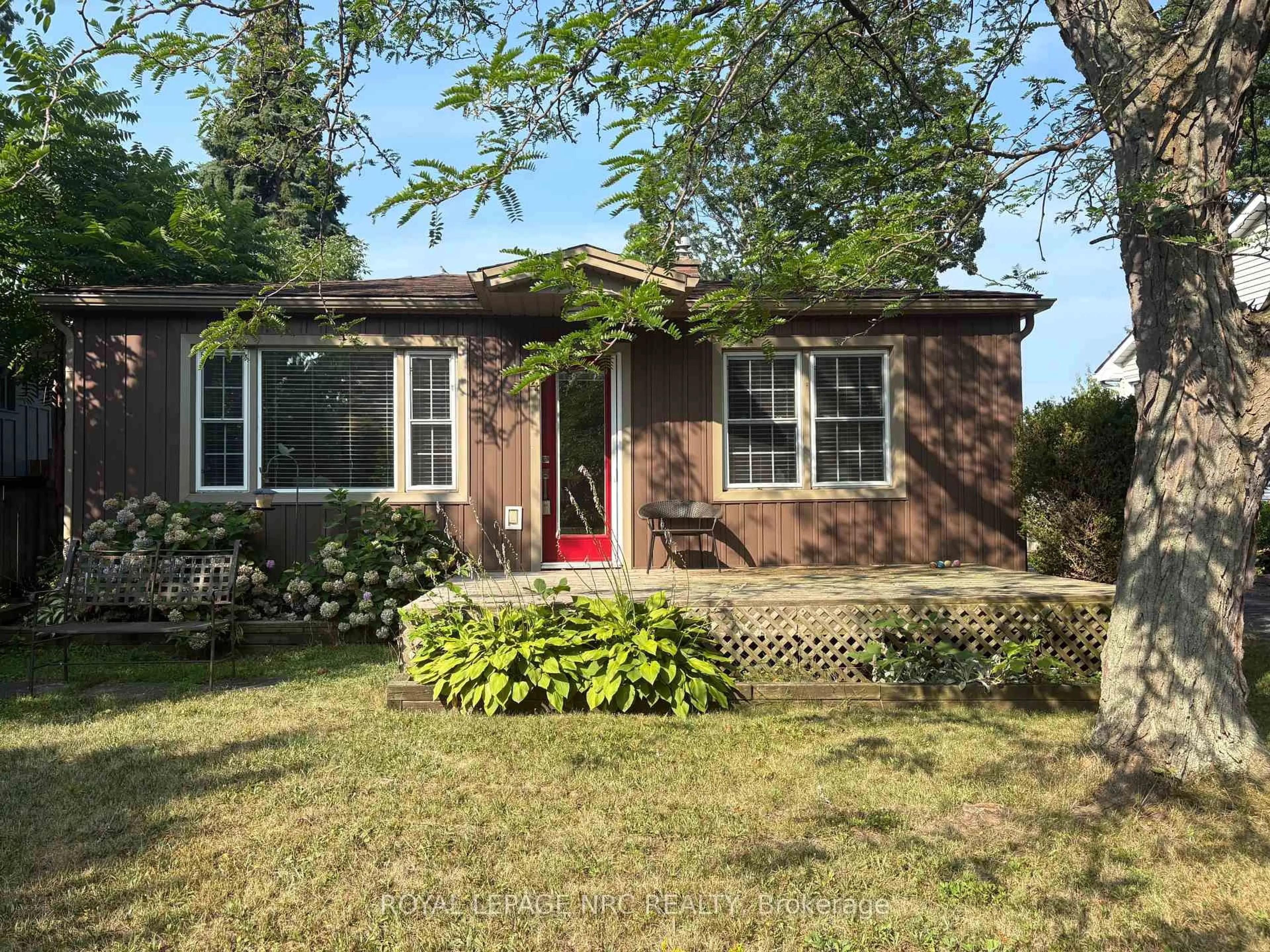 Home with brick exterior material, street for 14 Shakespeare Ave, Niagara-on-the-Lake Ontario L0S 1J0