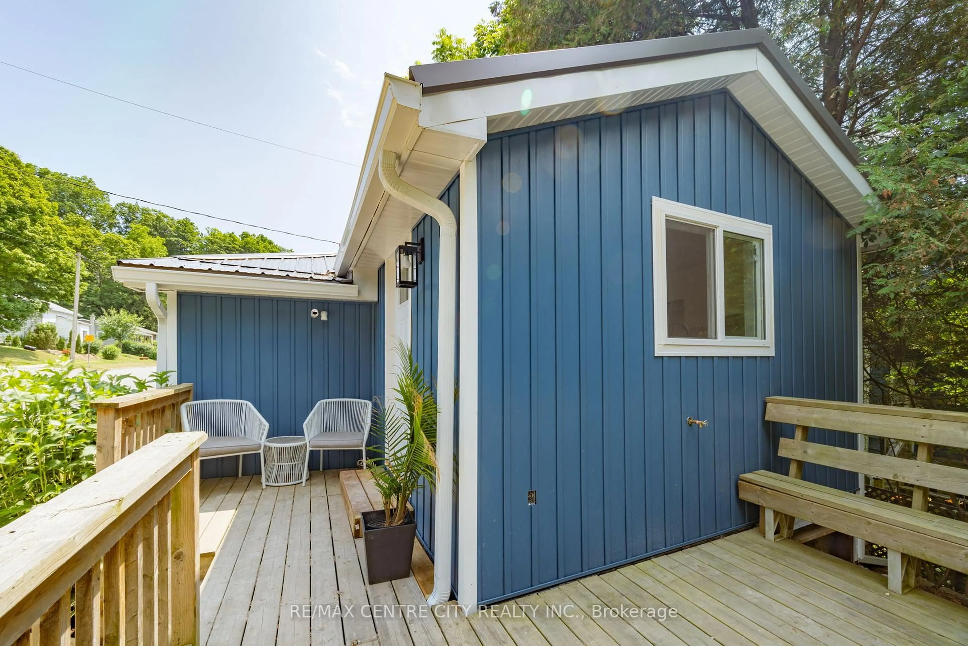 Unknown for 277 Charlotte St, Central Elgin Ontario N5L 1A8