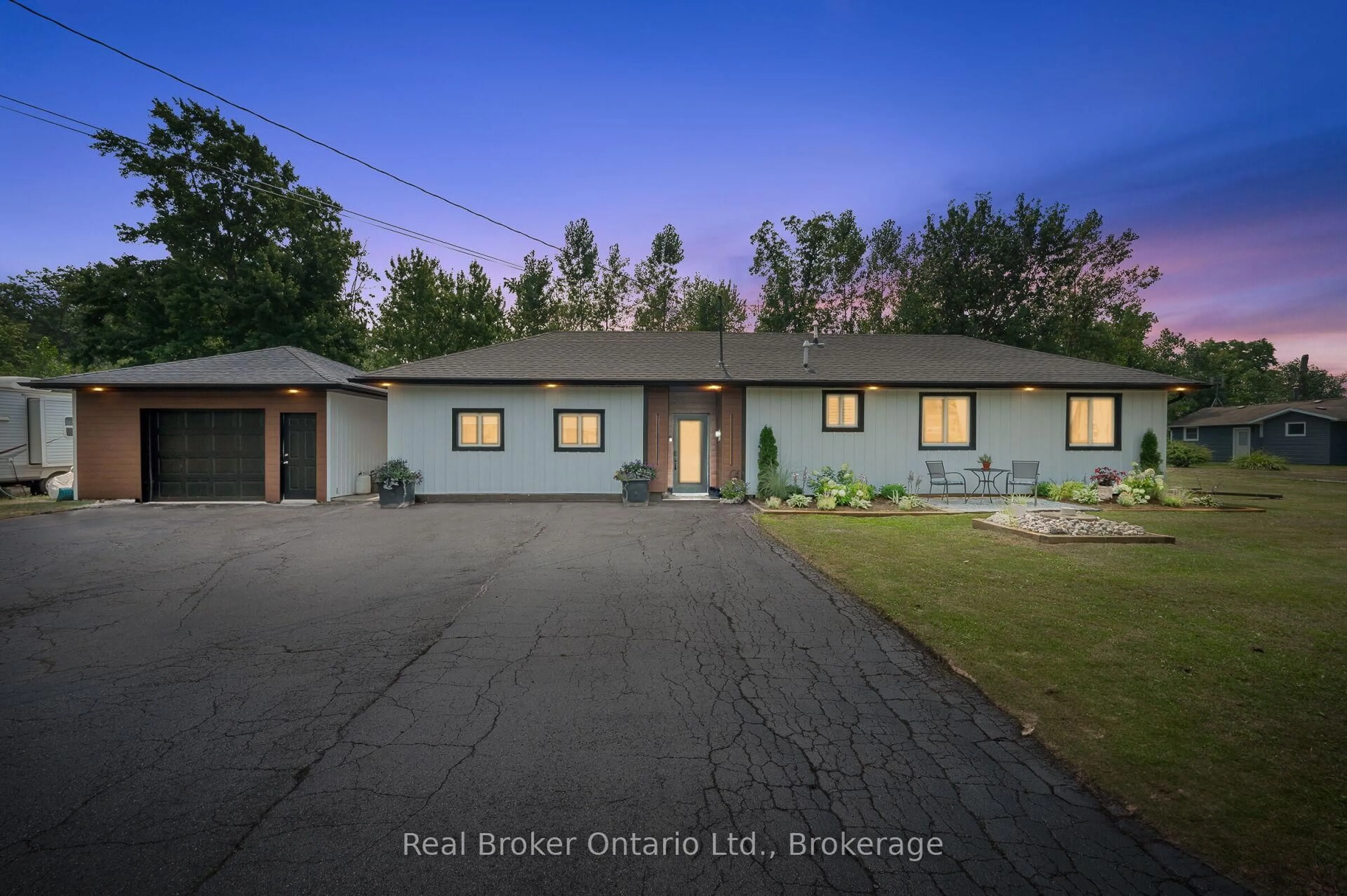A pic from outside/outdoor area/front of a property/back of a property/a pic from drone, water/lake/river/ocean view for 2525 Vimy Rd, Port Colborne Ontario L3K 5V3
