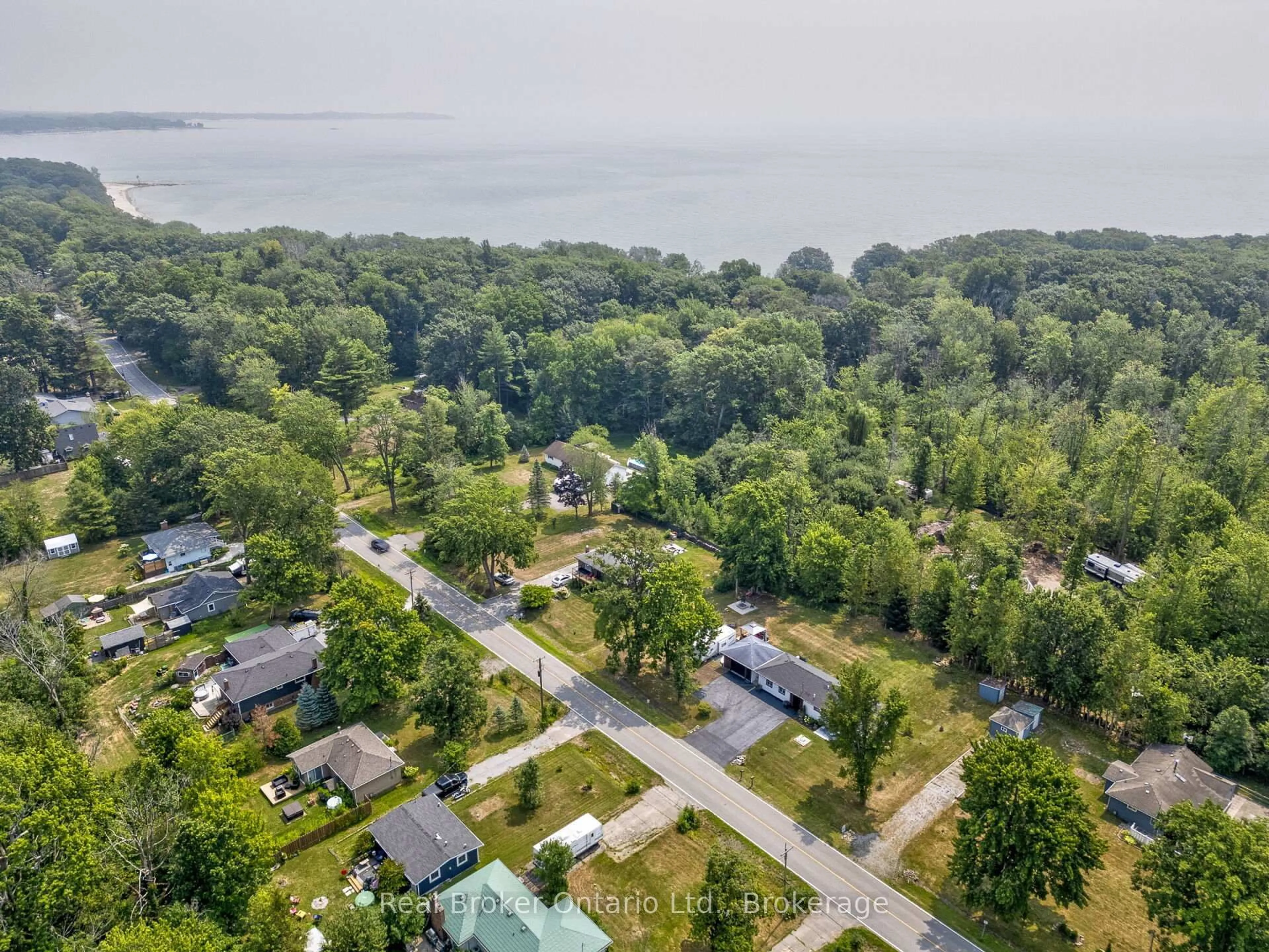 A pic from outside/outdoor area/front of a property/back of a property/a pic from drone, water/lake/river/ocean view for 2525 Vimy Rd, Port Colborne Ontario L3K 5V3
