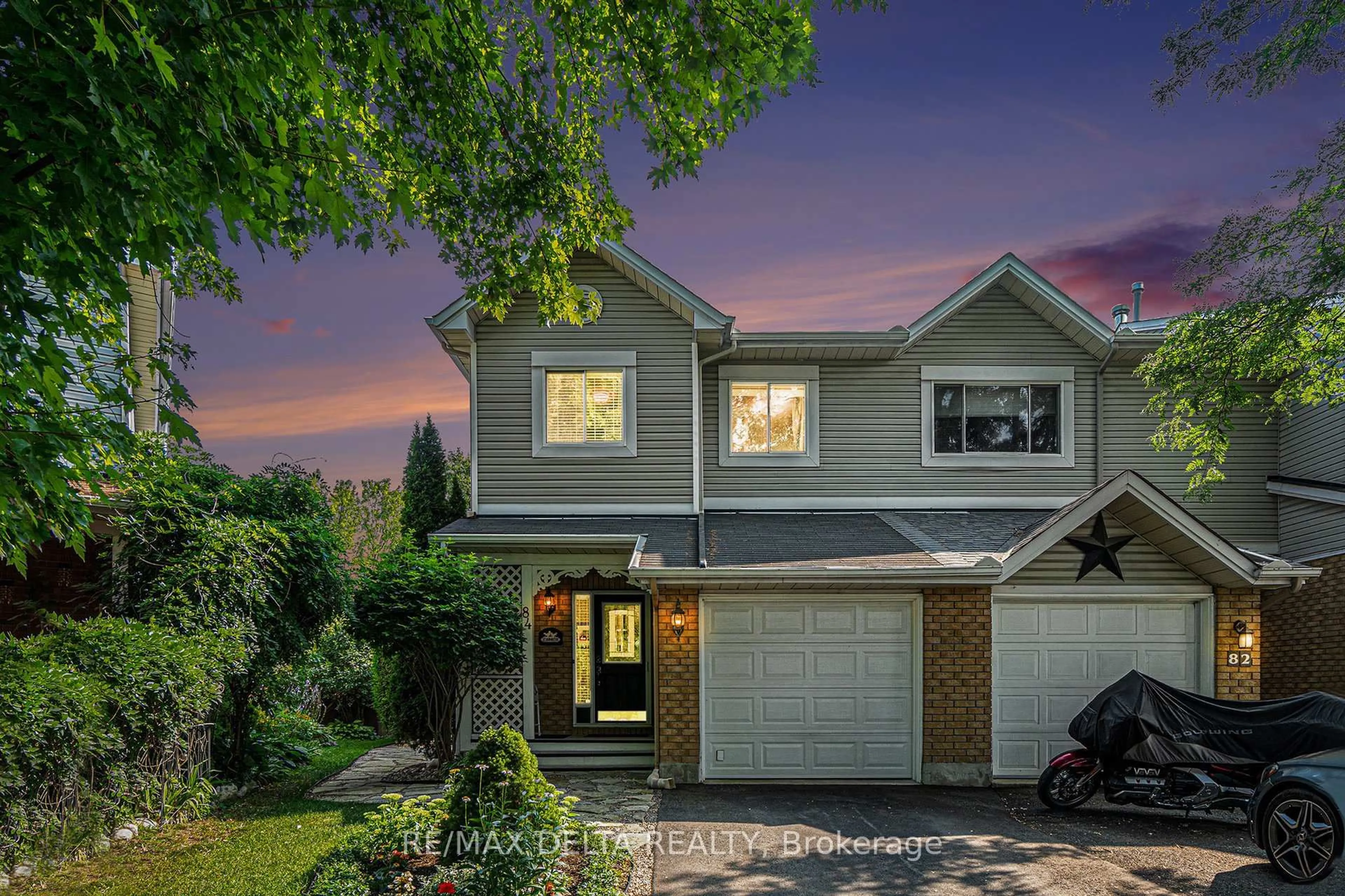 Home with vinyl exterior material, street for 84 Piper Cres, Ottawa Ontario K2K 2S9