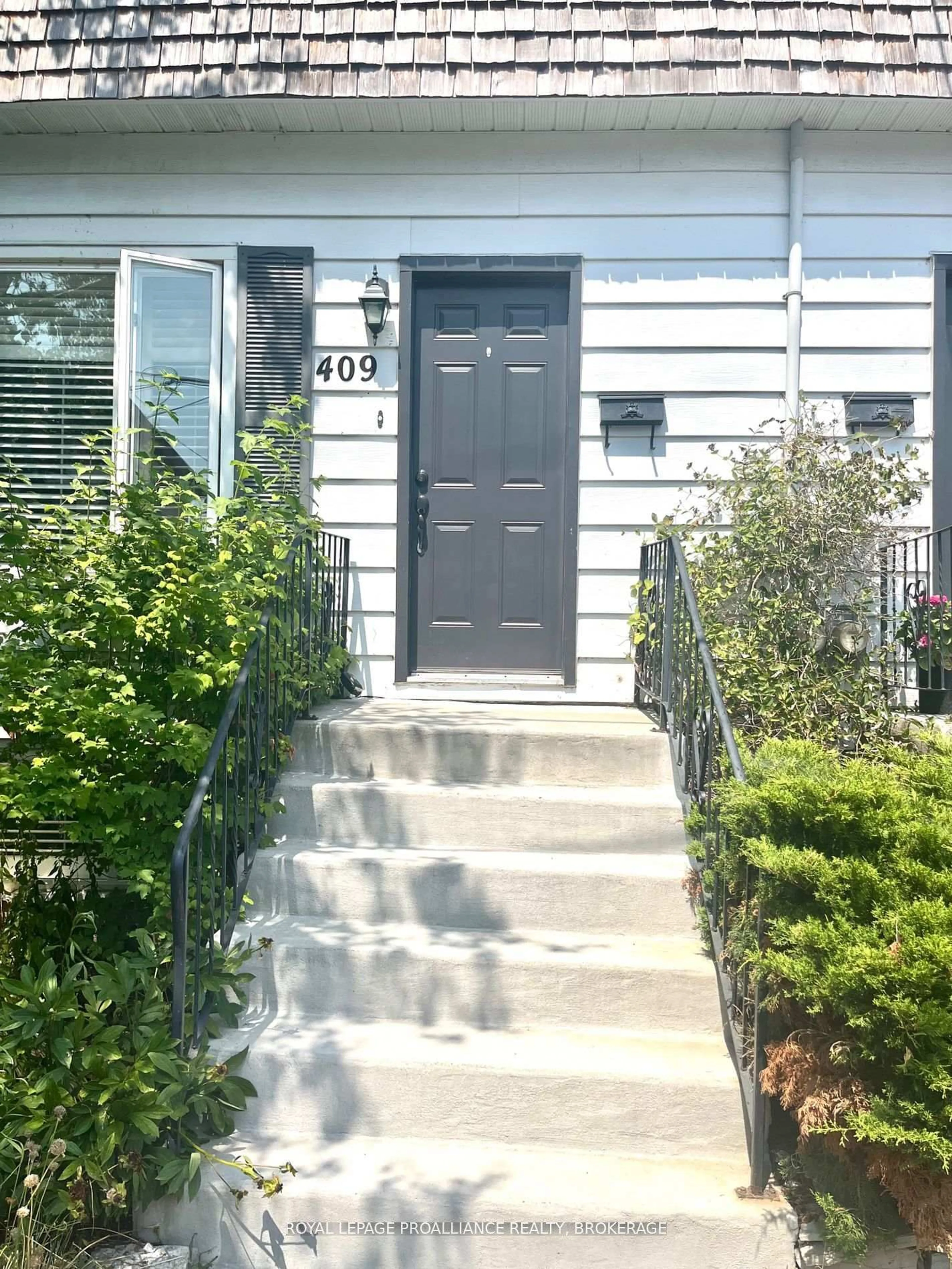Unknown for 409 Regent St, Kingston Ontario K7K 5P8