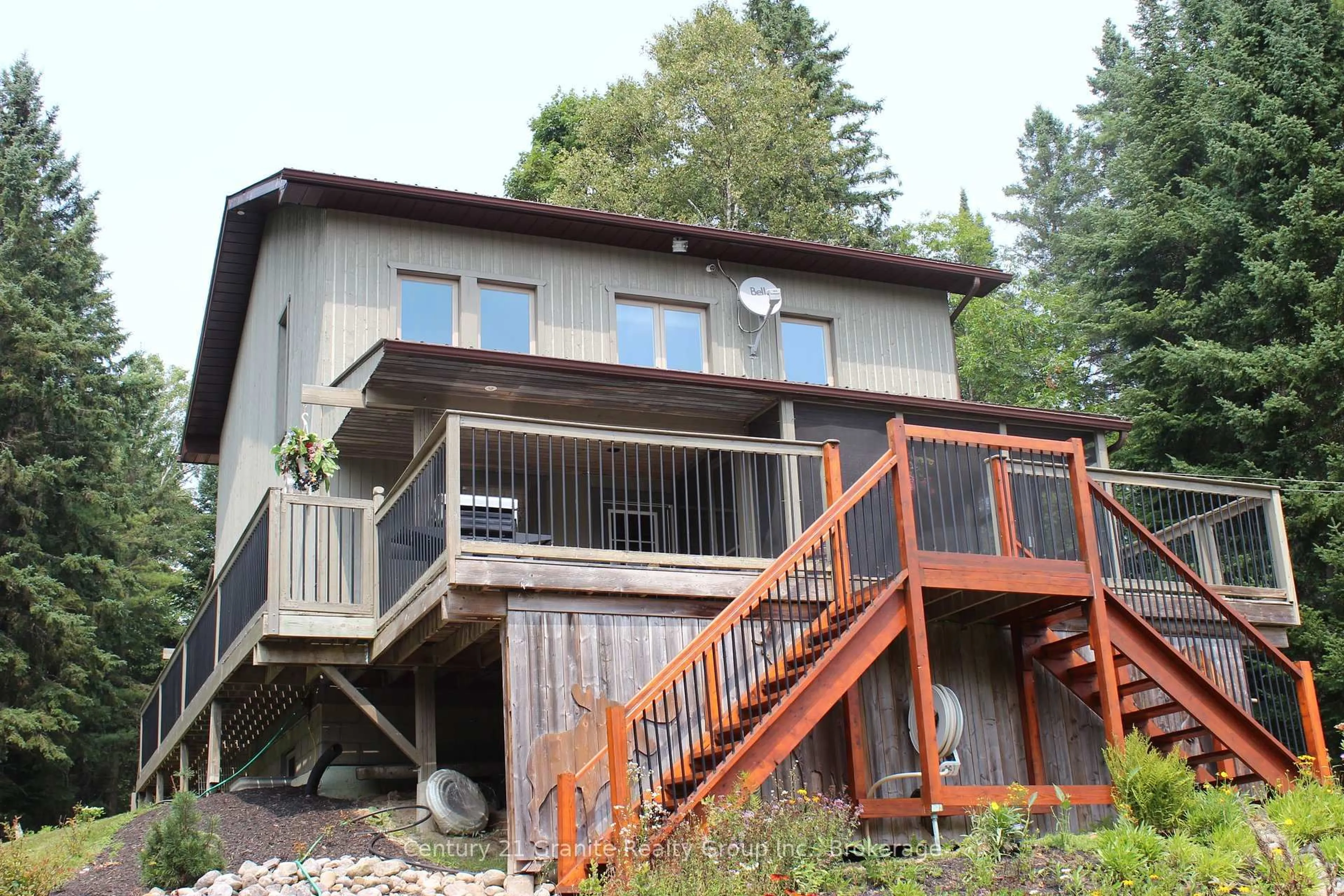 Home with vinyl exterior material, unknown for 1082 Green Lake Rd, Algonquin Highlands Ontario K0M 1J1