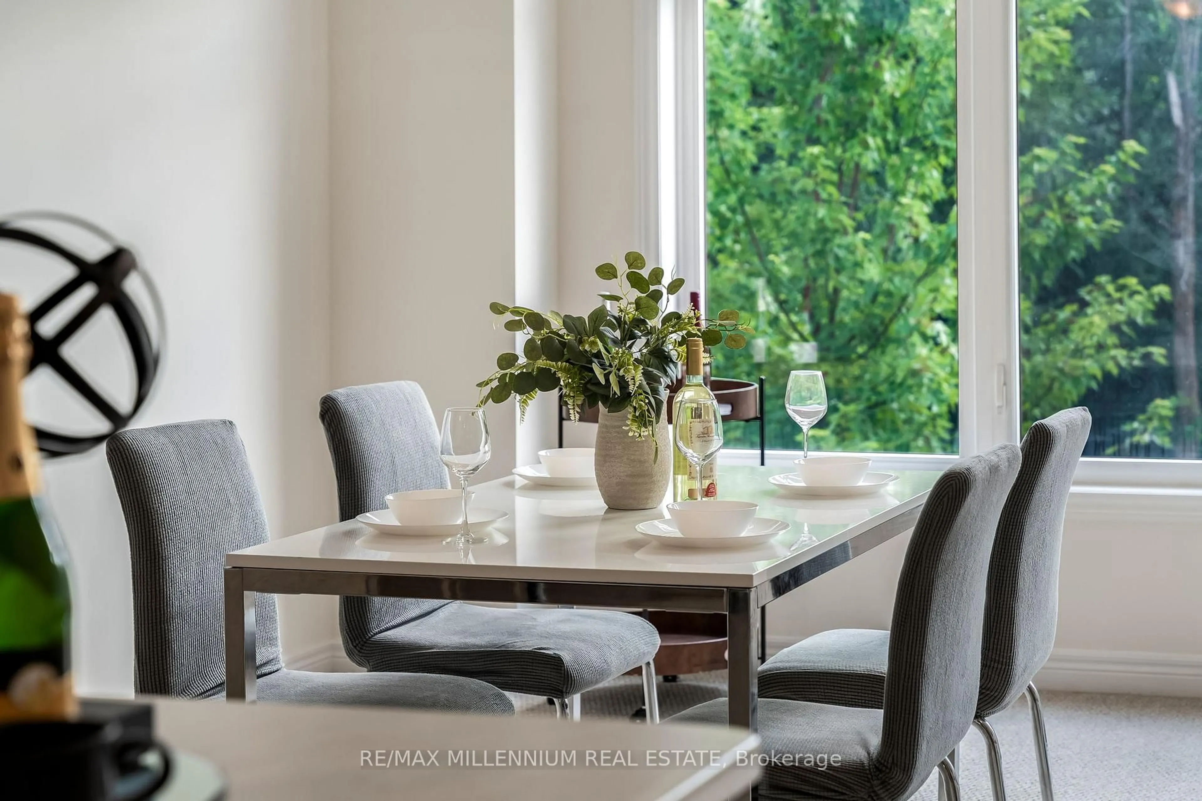 Dining room, unknown for 77 Diana Ave #53, Brantford Ontario N3T 0R6
