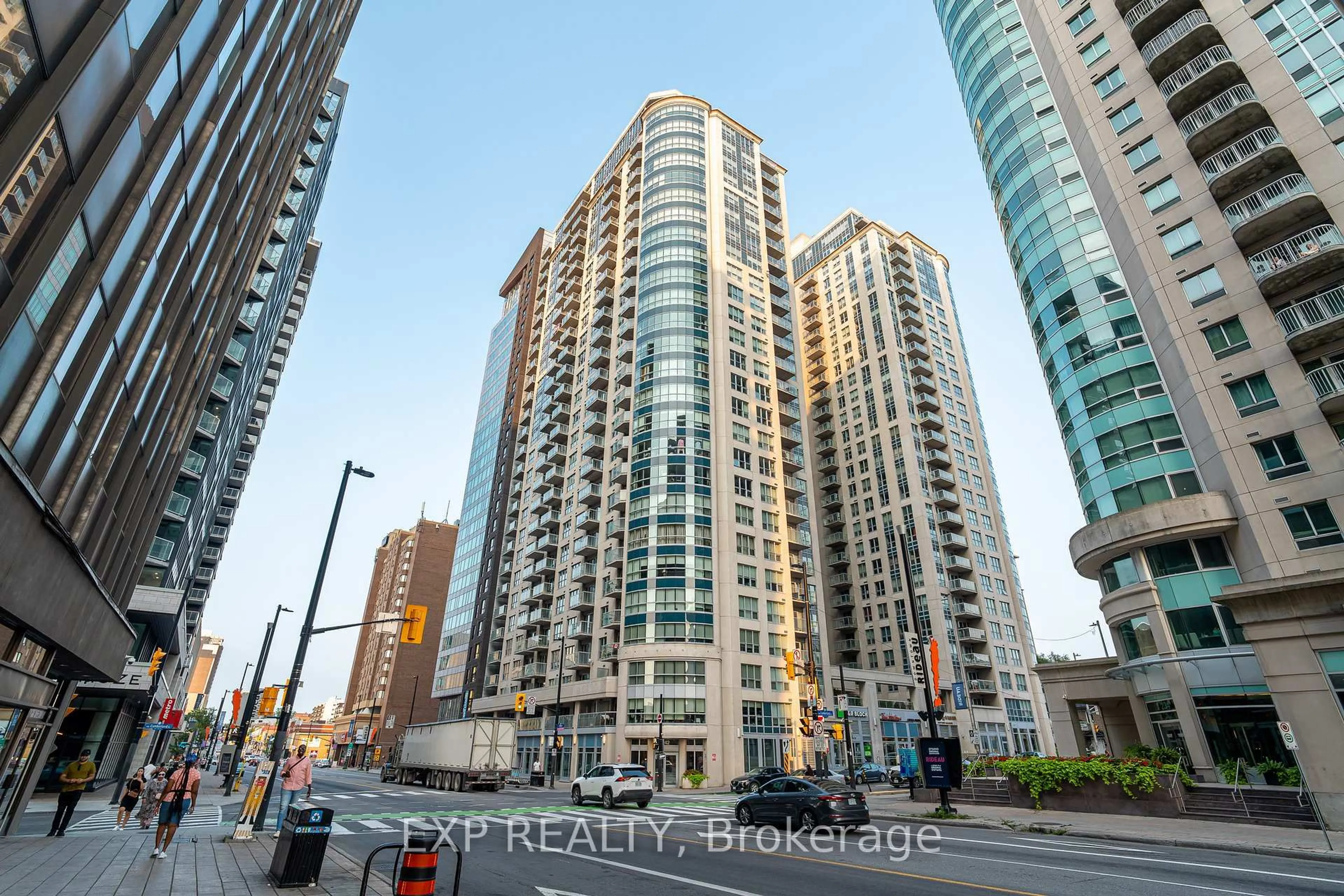 Unknown for 242 Rideau St #2606, Ottawa Ontario K1N 0B7