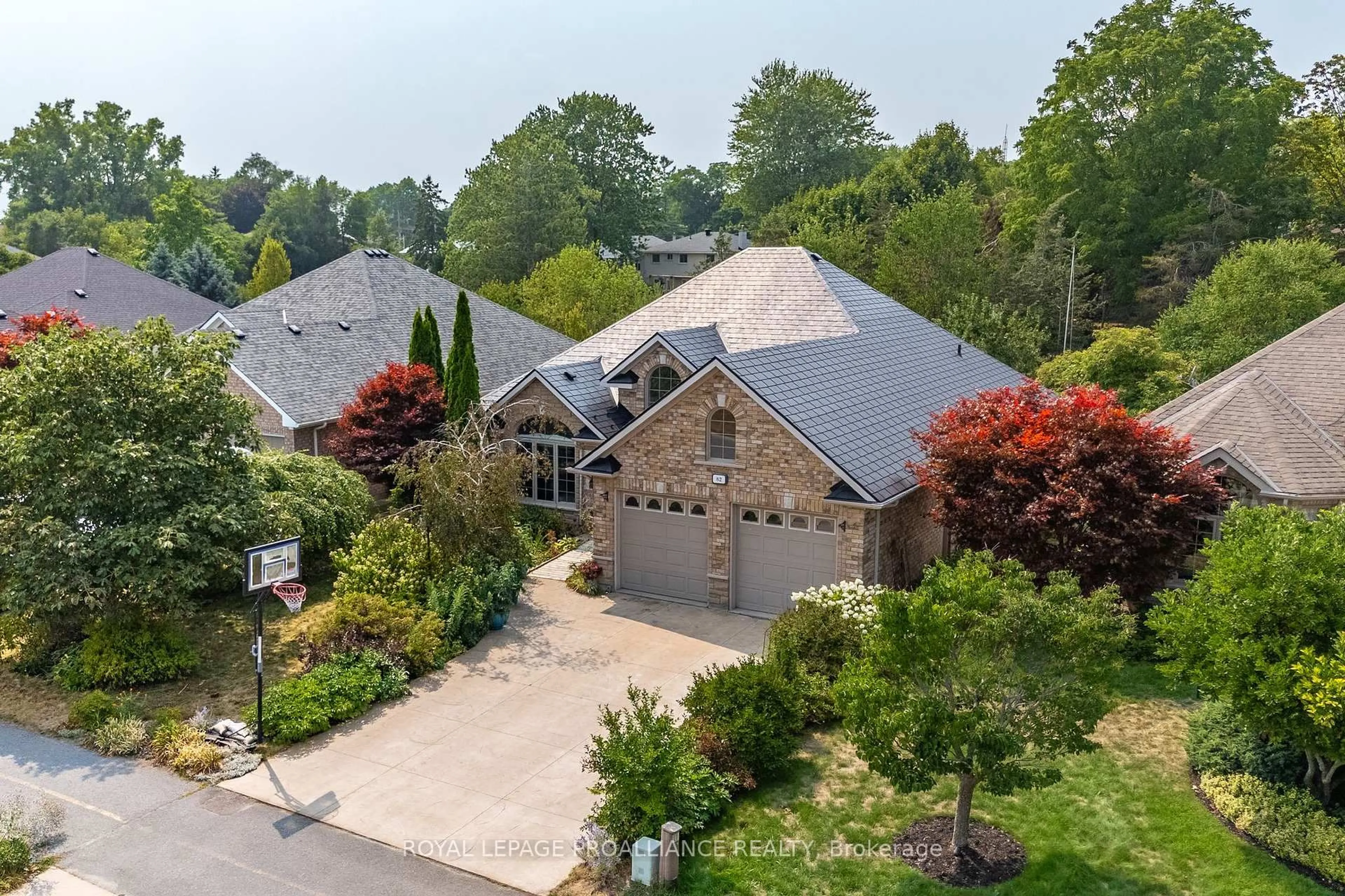 A pic from outside/outdoor area/front of a property/back of a property/a pic from drone, unknown for 82 HEARTWOOD Dr, Belleville Ontario K8P 5M5