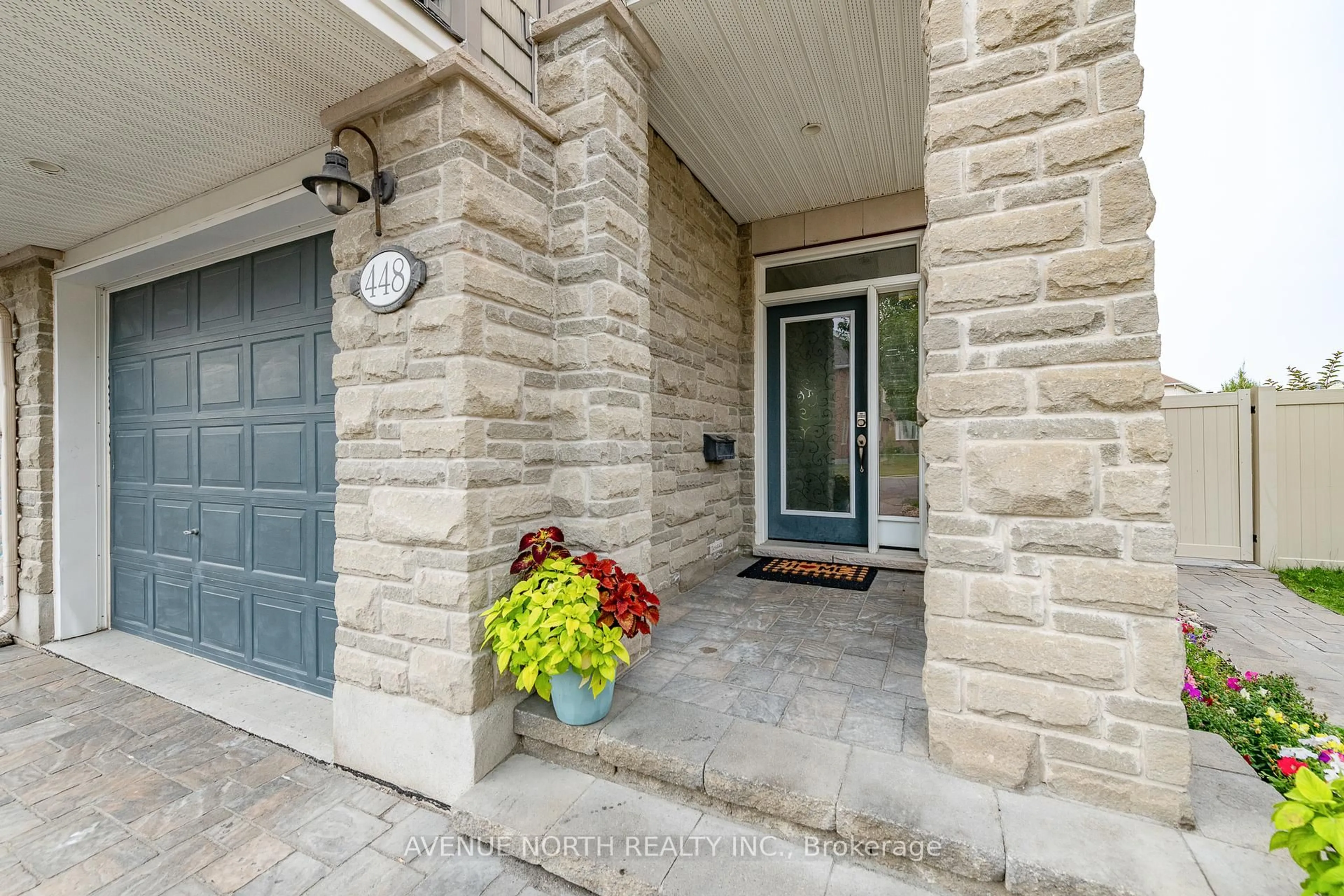 Indoor entryway for 448 Rochefort Circ, Ottawa Ontario K4A 0M9