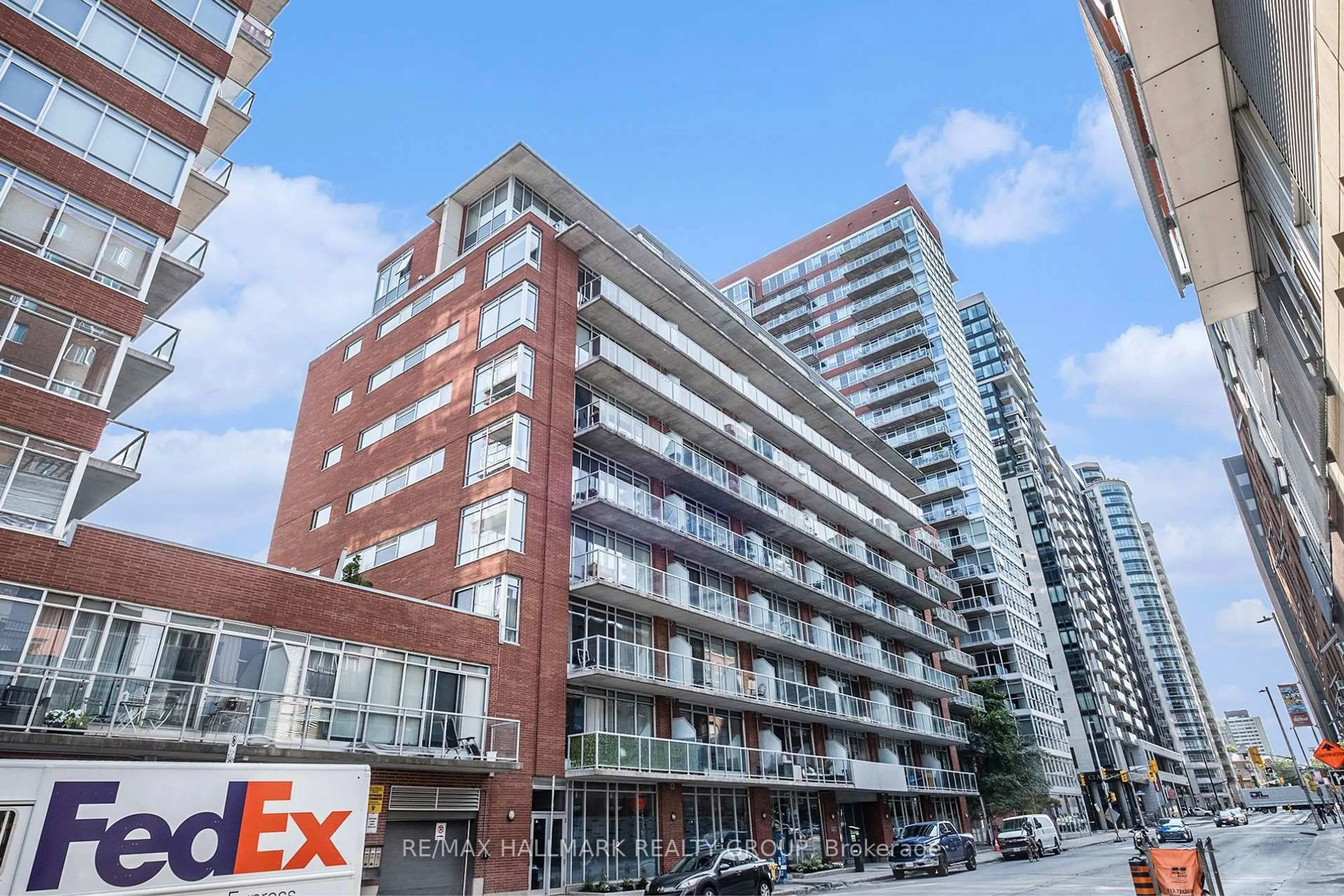 Unknown for 383 CUMBERLAND St #805, Ottawa Ontario K1N 1J7