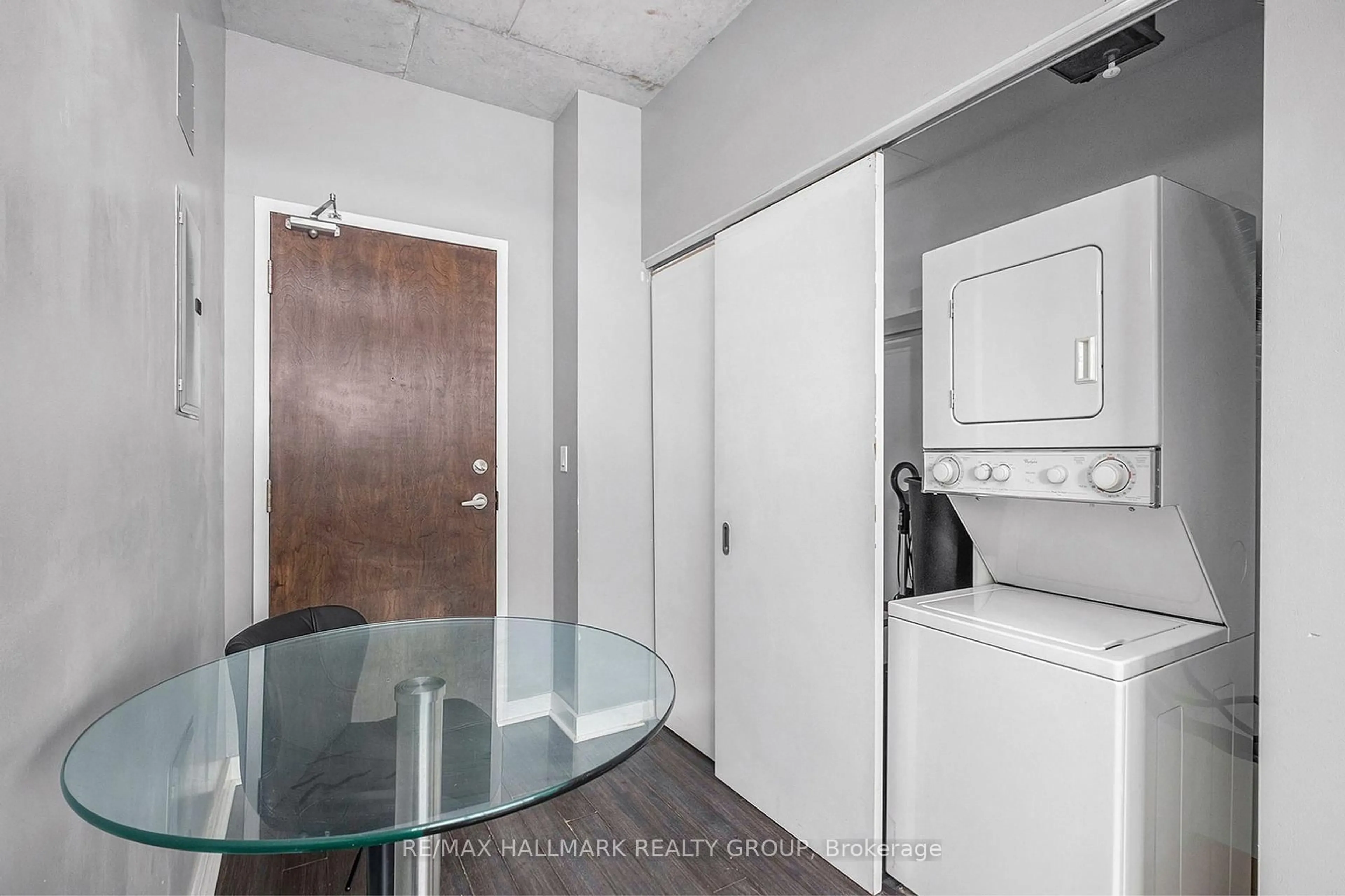 Unknown for 383 CUMBERLAND St #805, Ottawa Ontario K1N 1J7