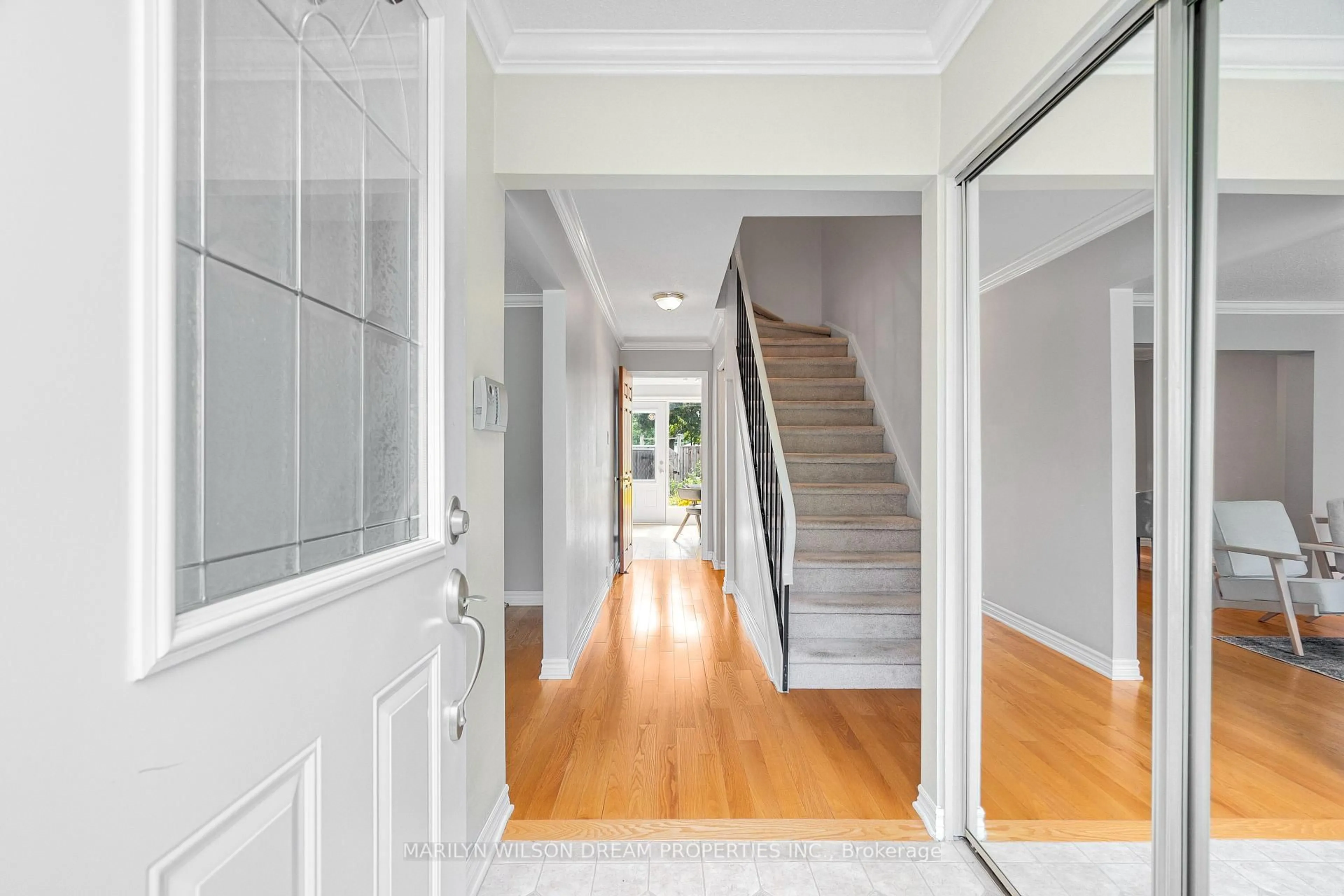 Indoor entryway for 3346 Albion Rd #34, Ottawa Ontario K1V 8V5