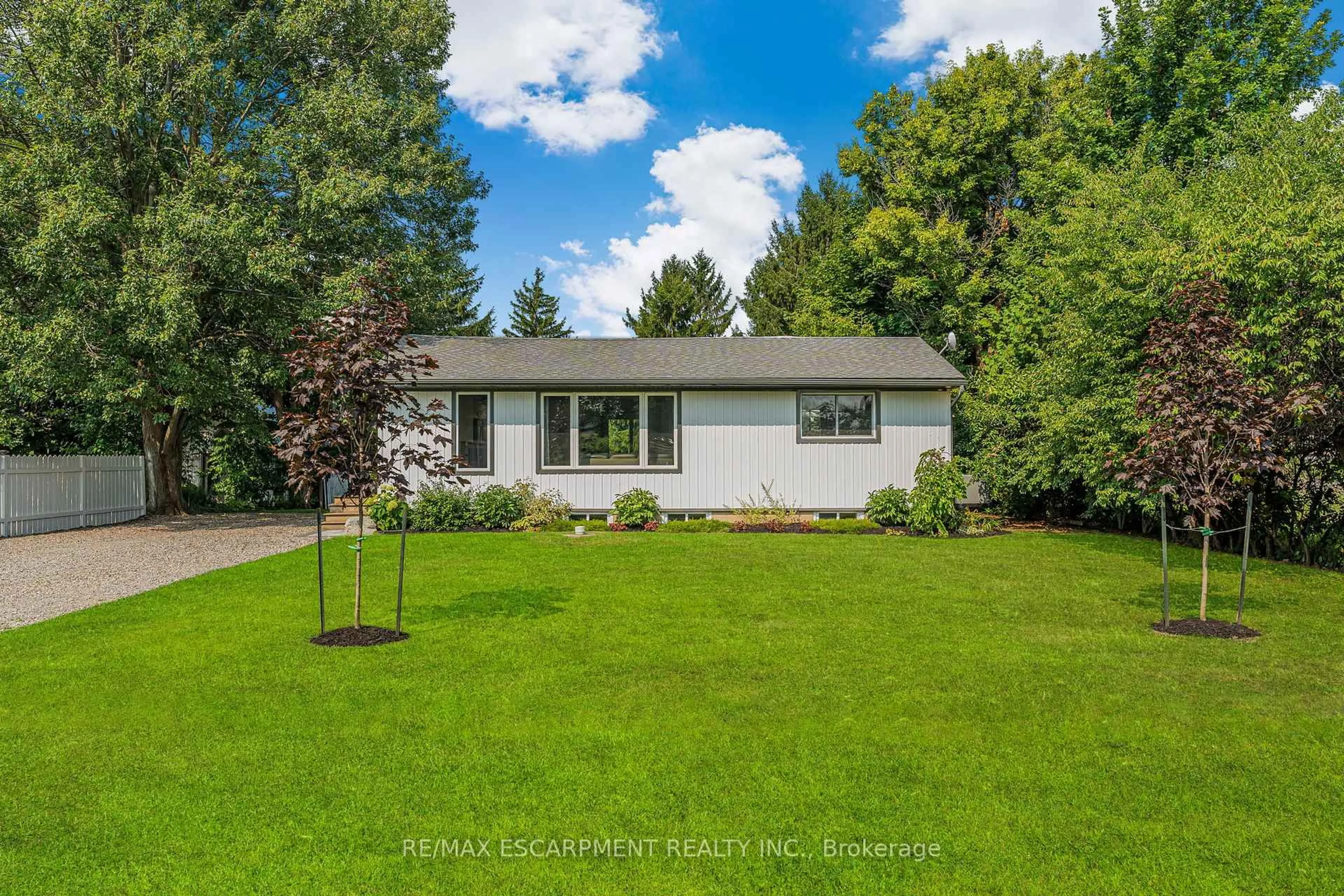 Home with vinyl exterior material, unknown for 53018 Perry Rd, Wainfleet Ontario L0S 1V0