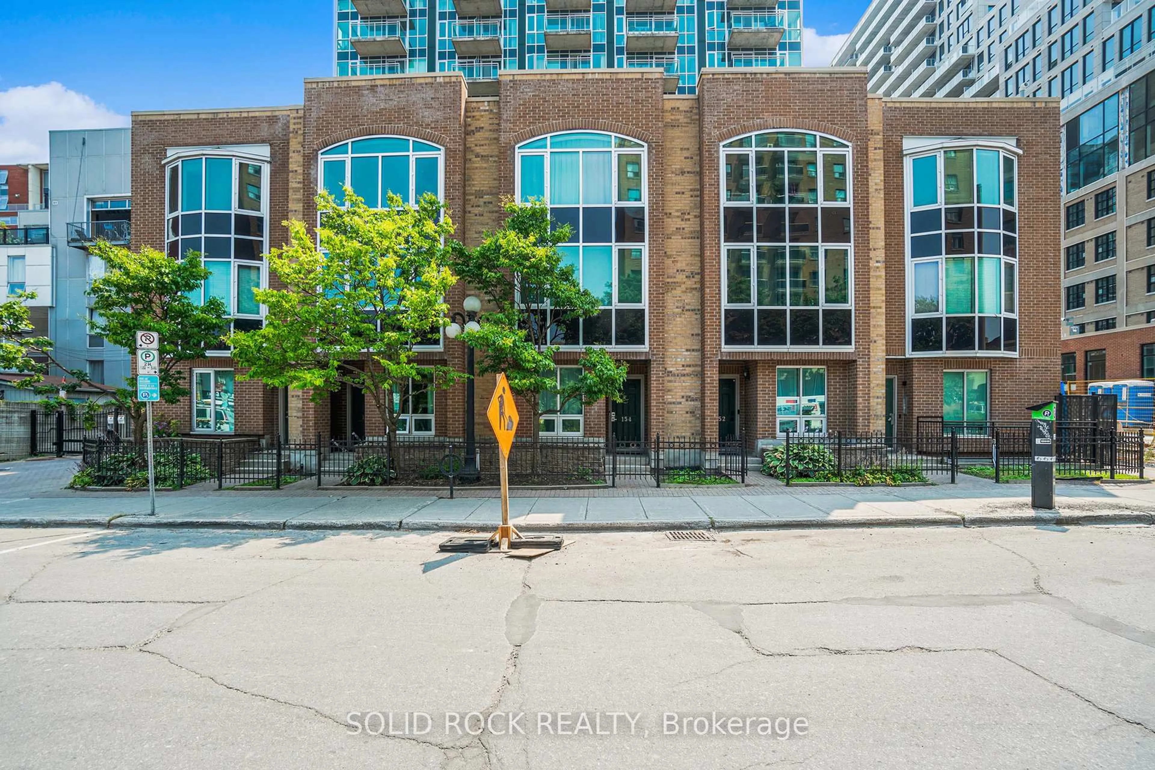 Unknown for 134 York St #202, Ottawa Ontario K1N 1K8