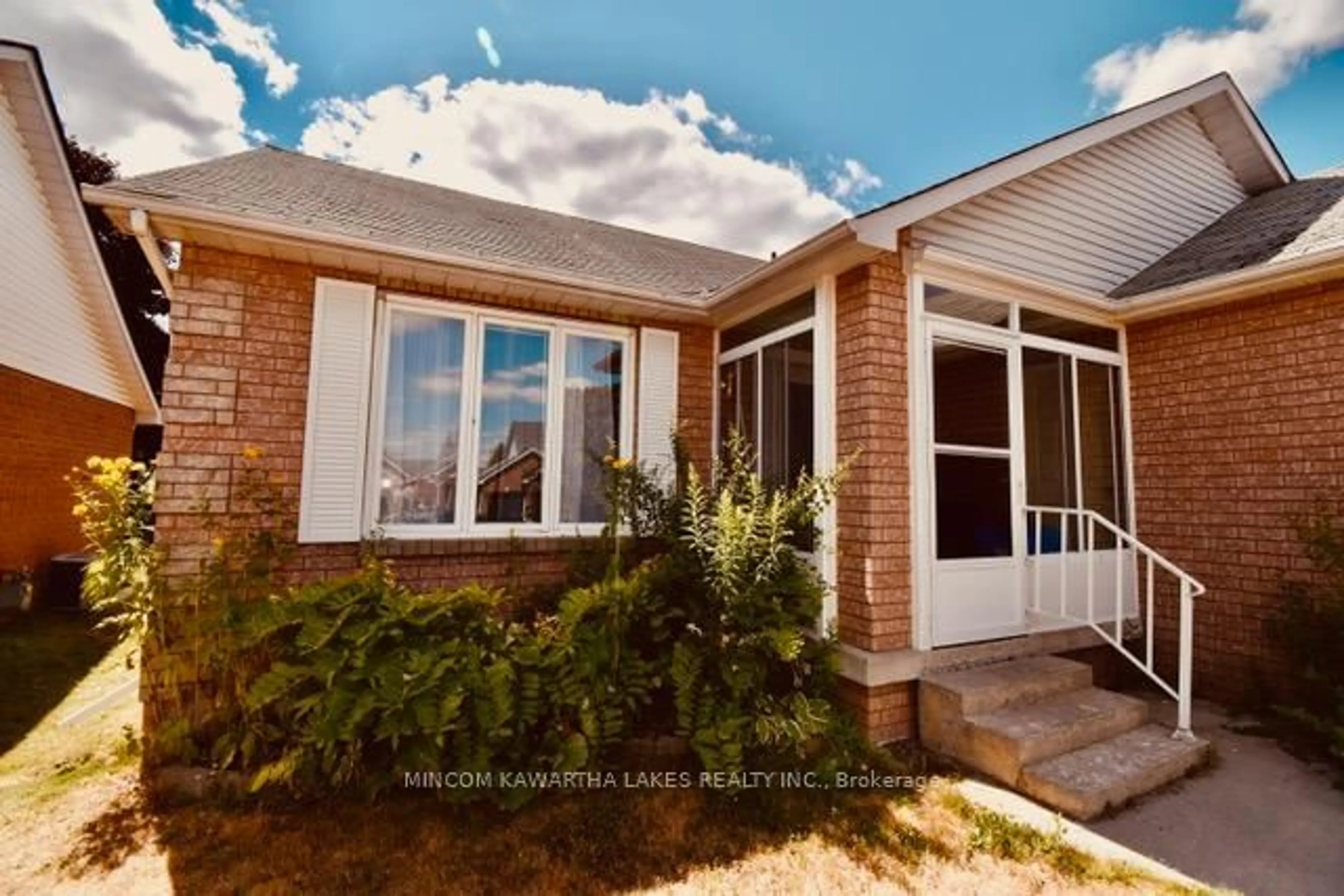 Home with brick exterior material, unknown for 1528 Glenforest Cres, Peterborough West Ontario K9K 2J2