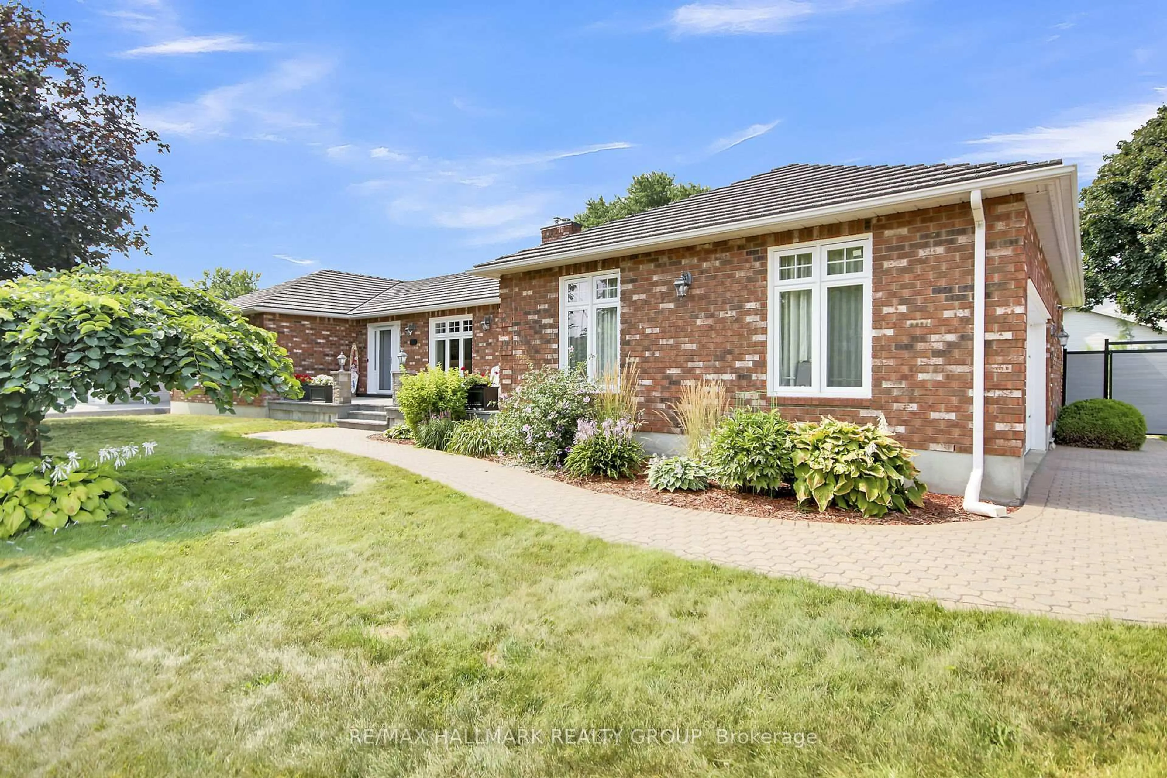Home with brick exterior material, street for 11 Lamadeleine Blvd, Russell Ontario K0A 1W0