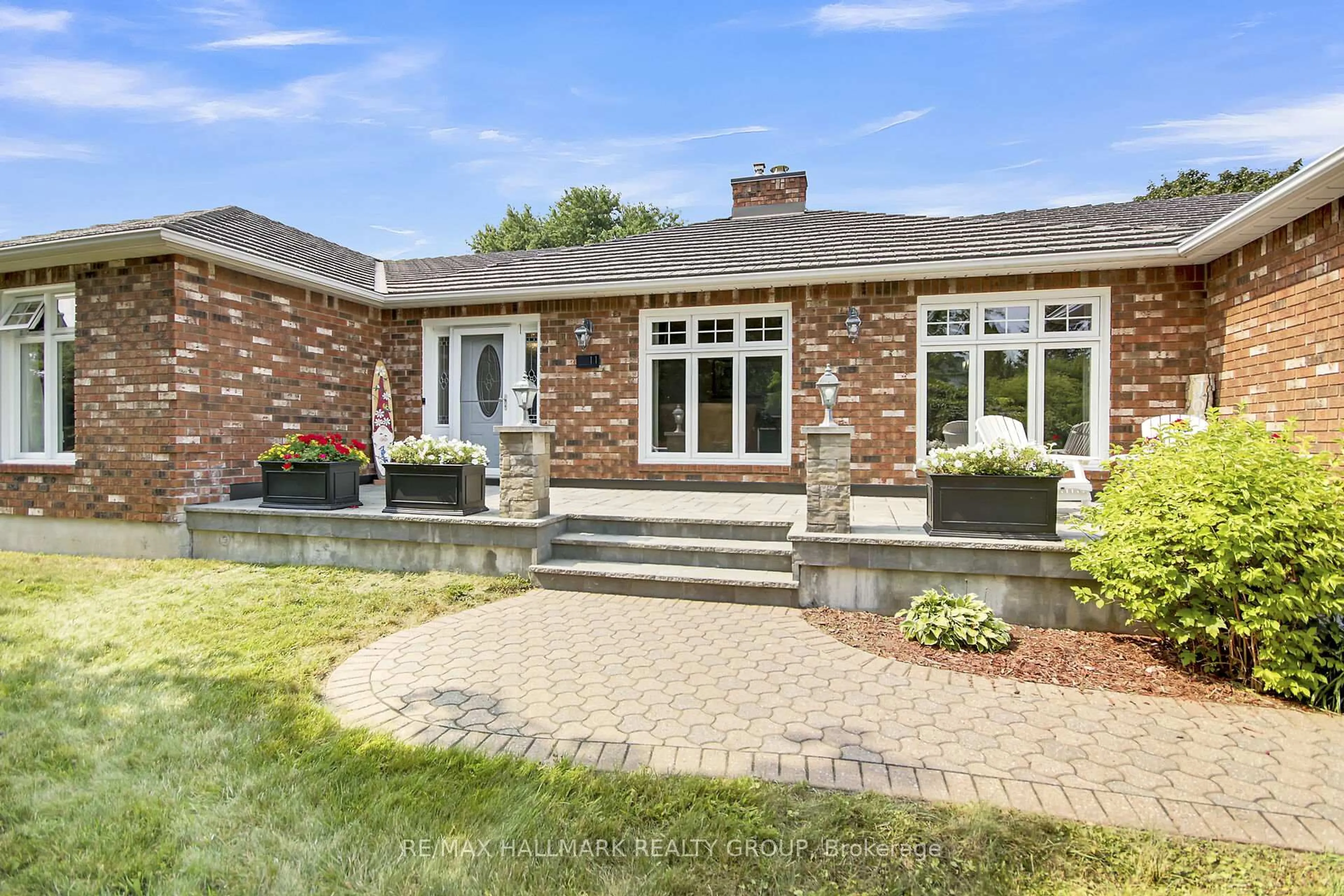 Home with brick exterior material, street for 11 Lamadeleine Blvd, Russell Ontario K0A 1W0