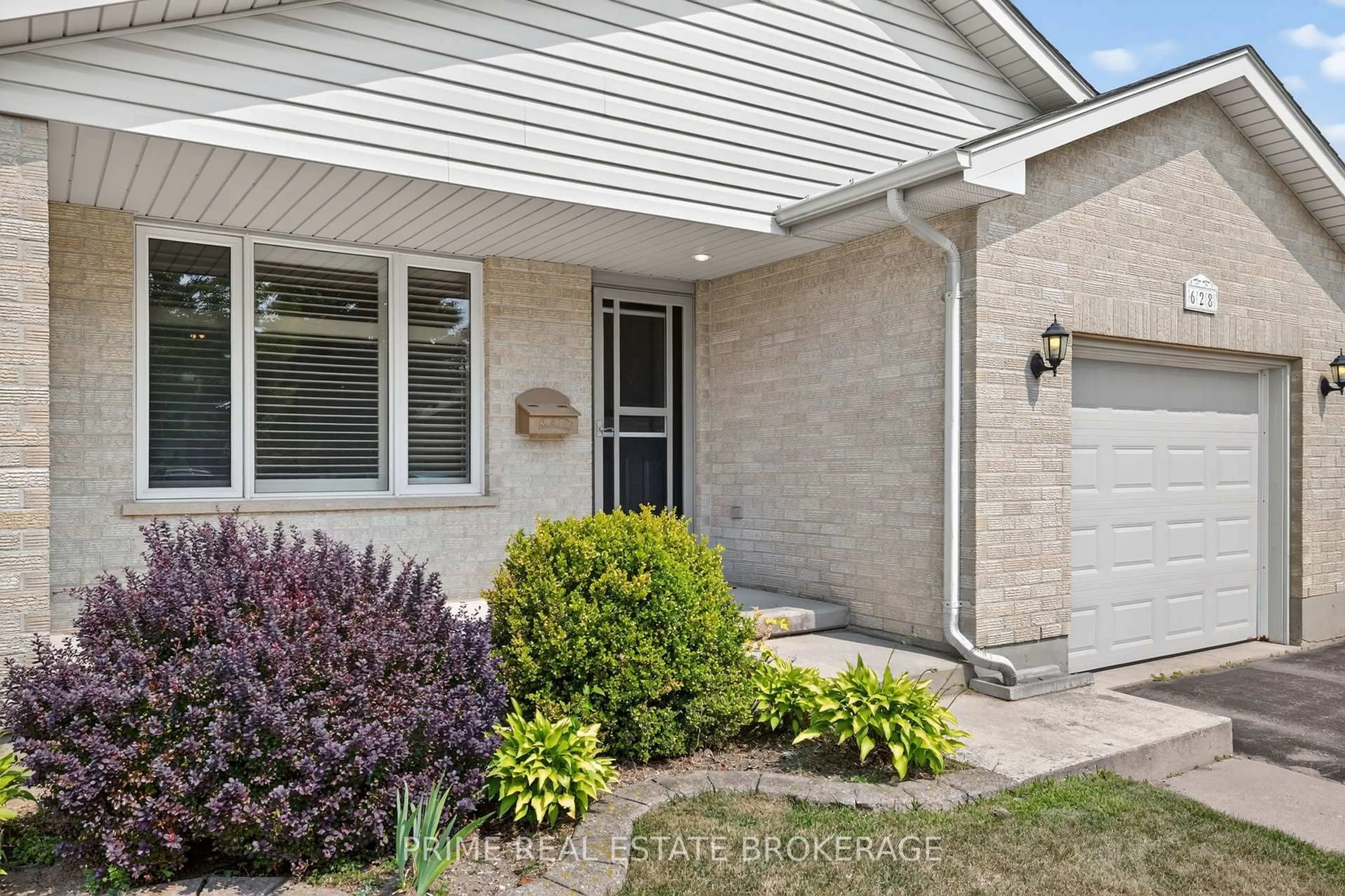 Home with brick exterior material, street for 628 Railton Ave, London East Ontario N5V 4Y1