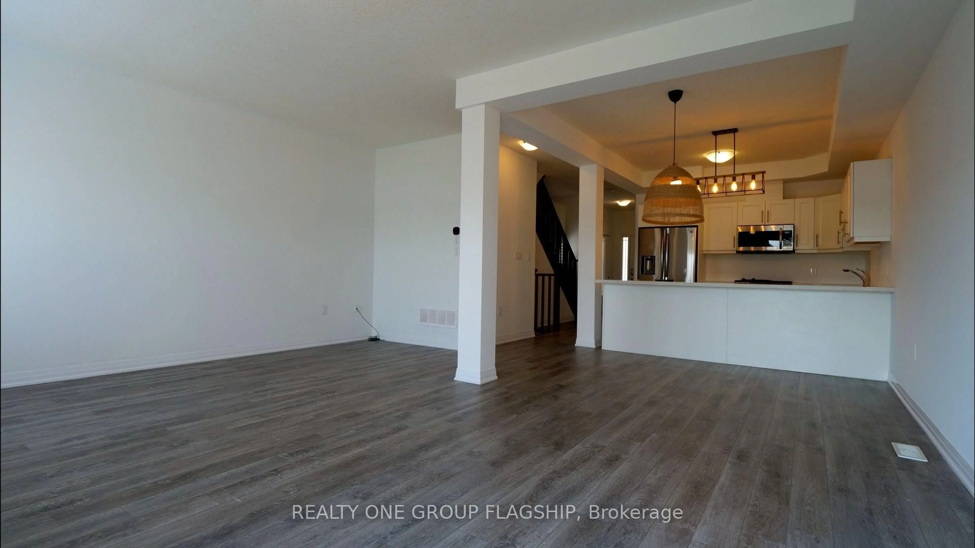 A pic of a room for 14 Laguna Village Cres #14, Hamilton Ontario L8E 3M8
