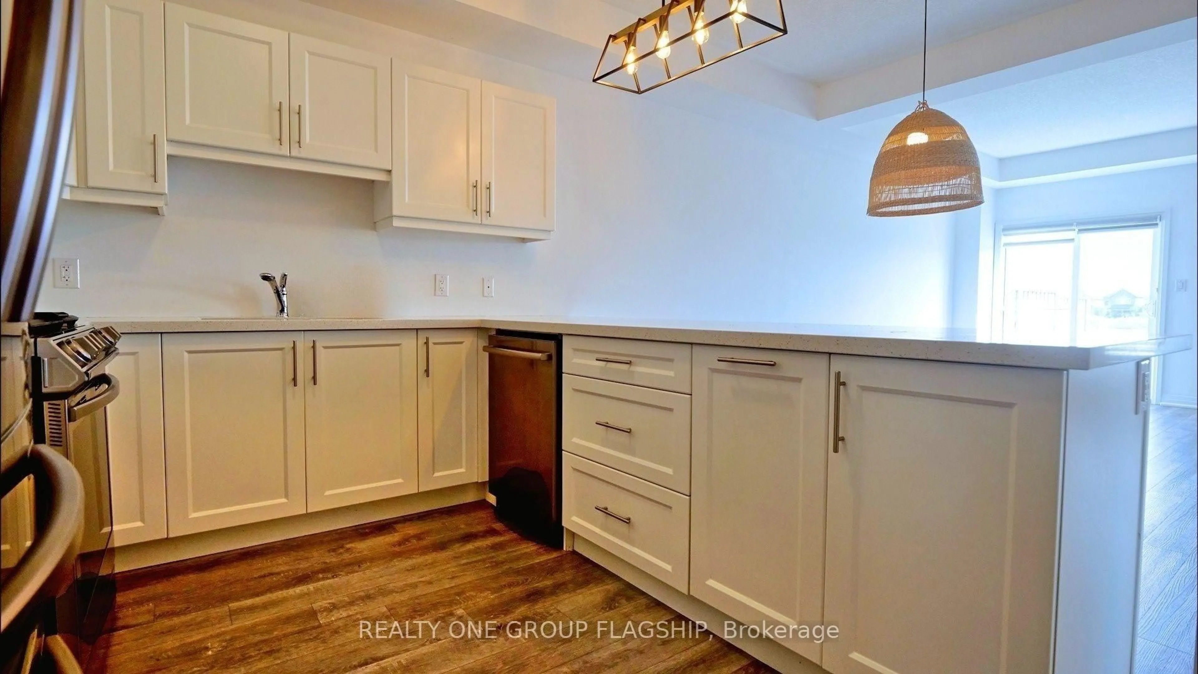 Open concept kitchen, unknown for 14 Laguna Village Cres #14, Hamilton Ontario L8E 3M8