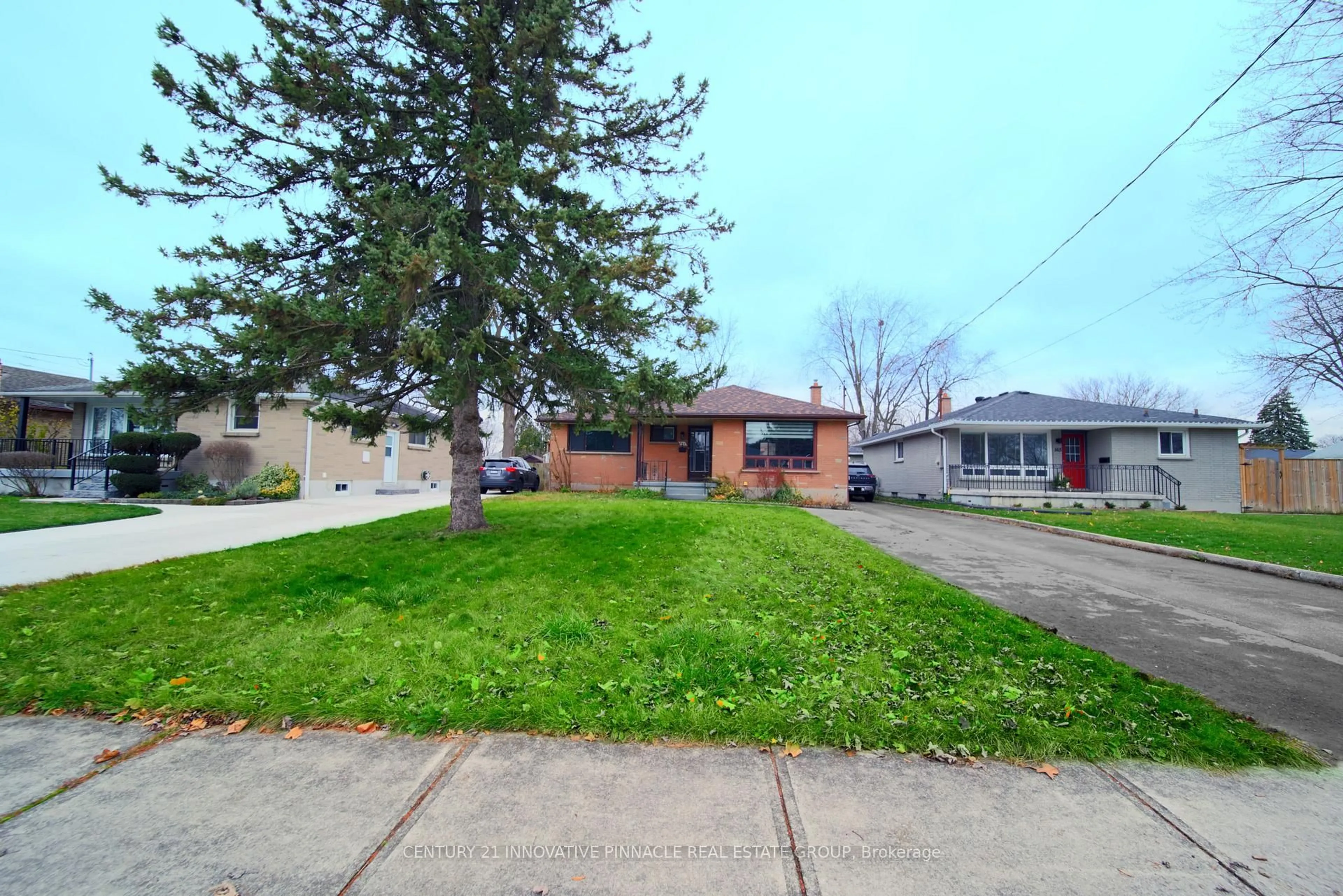 Patio, street for 163 Atkinson Blvd, London East Ontario N5W 4Z3