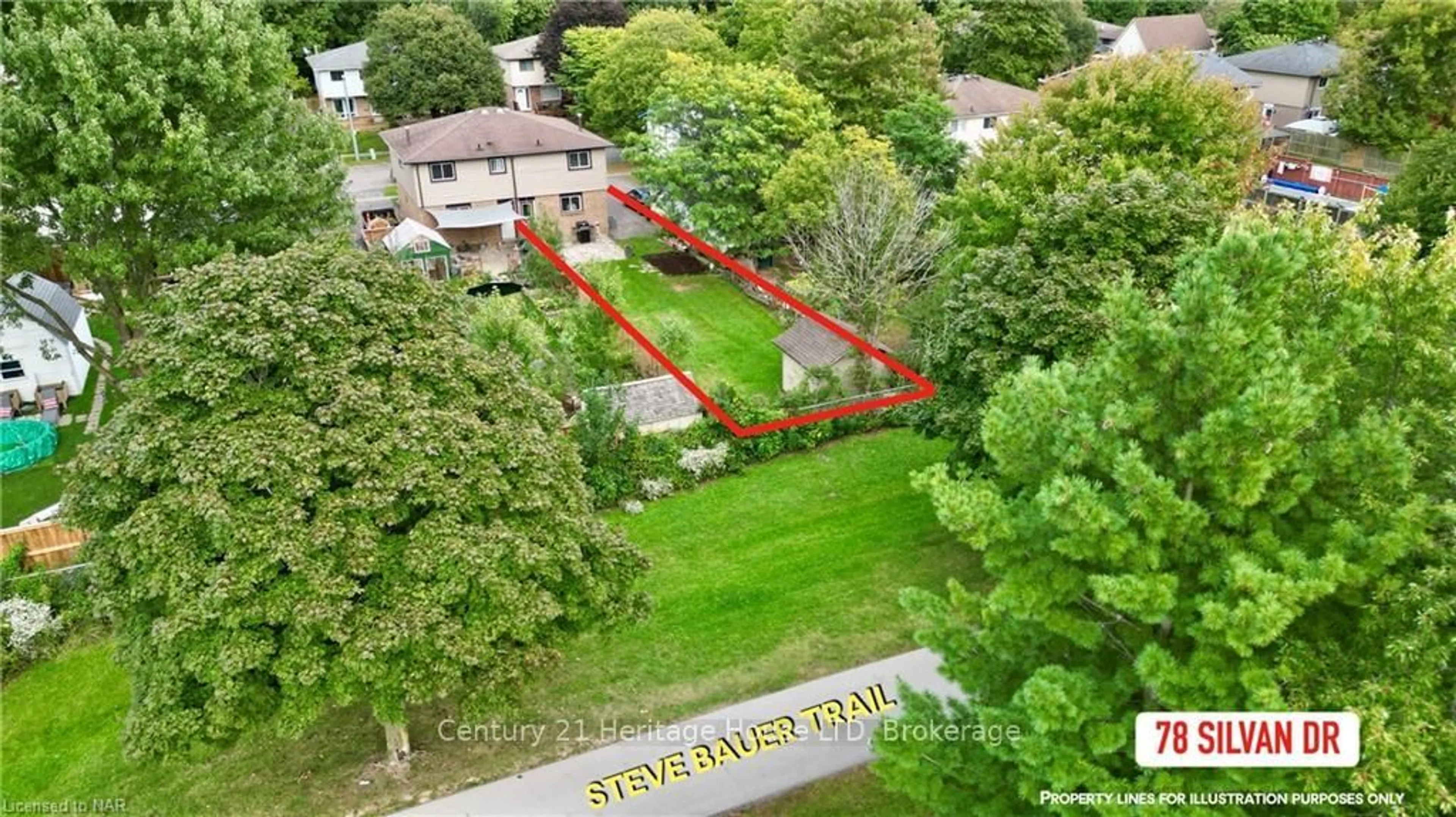 A pic from outside/outdoor area/front of a property/back of a property/a pic from drone, street for 78 SILVAN Dr, Welland Ontario L3C 6C3
