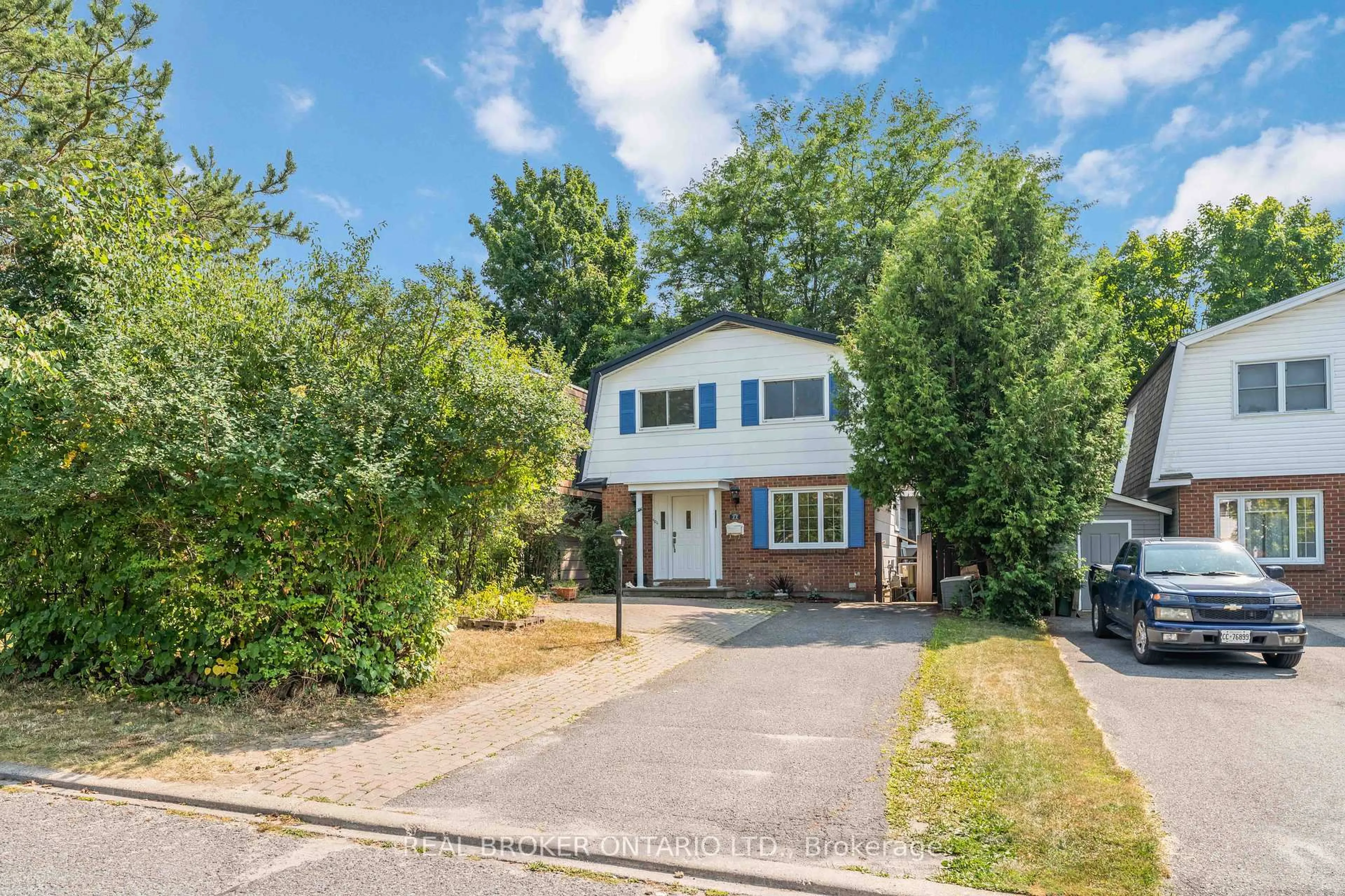 A pic from outside/outdoor area/front of a property/back of a property/a pic from drone, street for 77 Priam Way, Ottawa Ontario K2H 8S7
