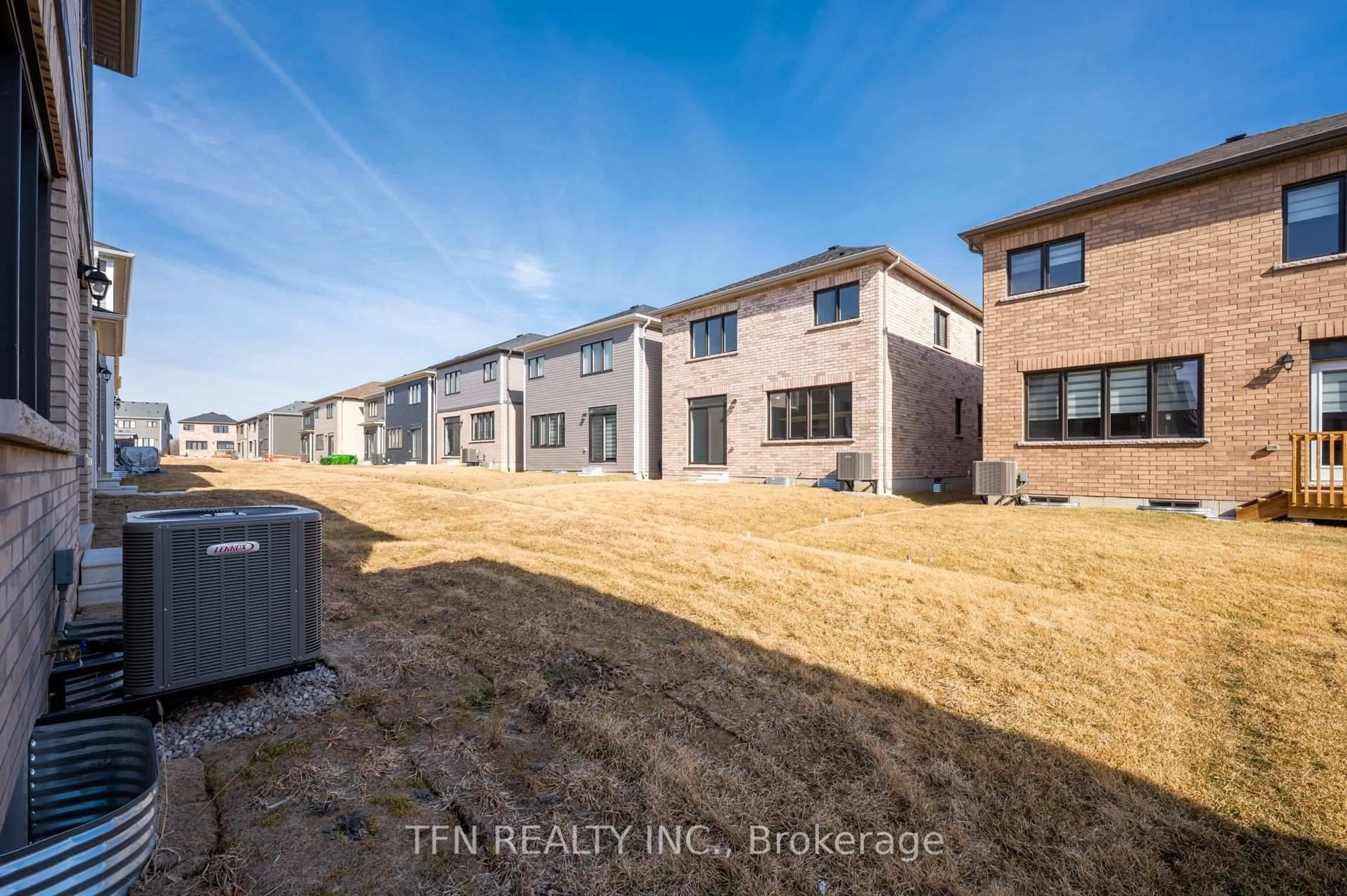 A pic from outside/outdoor area/front of a property/back of a property/a pic from drone, unknown for 71 Wintergreen Cres, Haldimand Ontario N3W 0H8