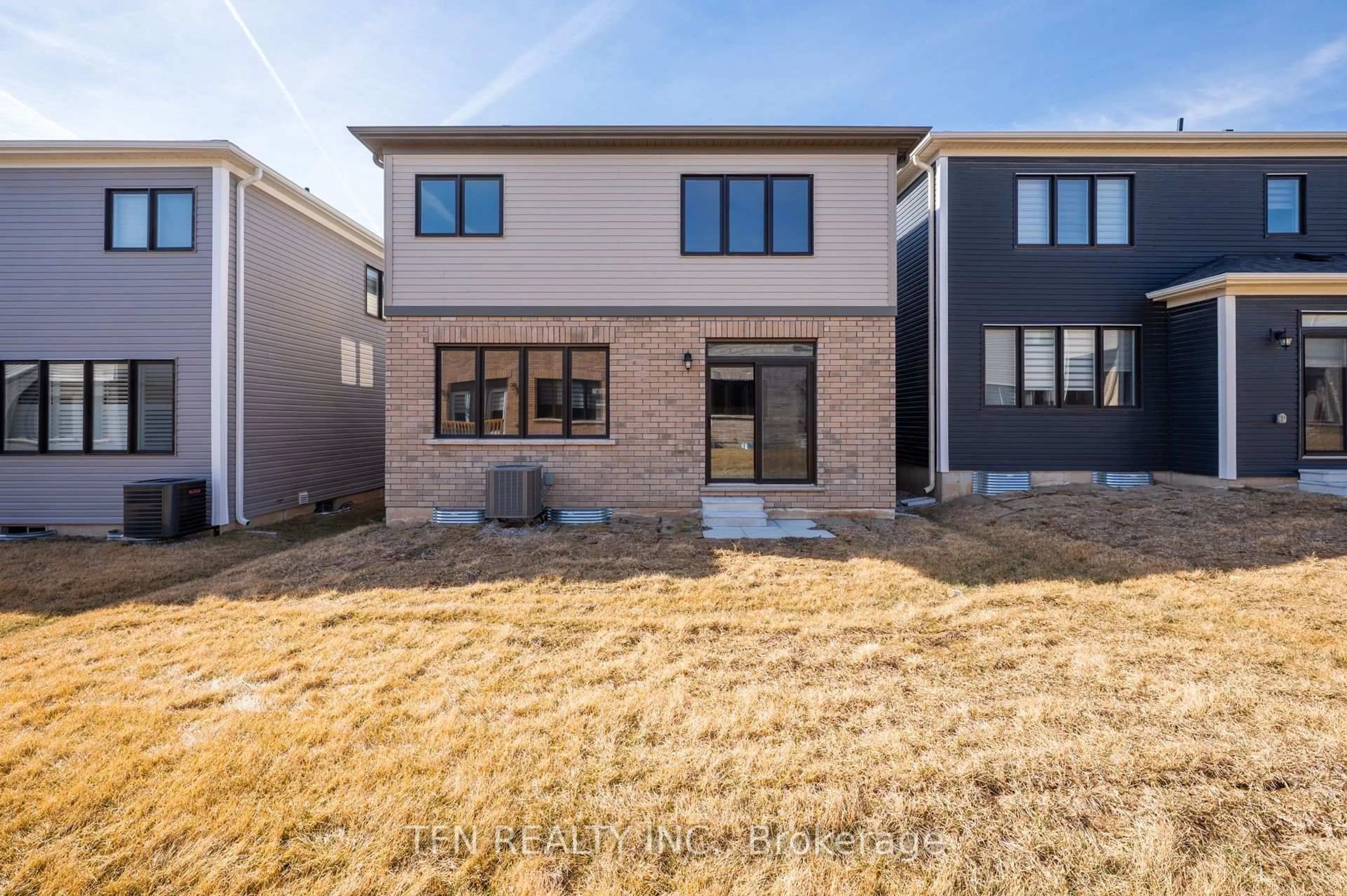 Home with brick exterior material, street for 71 Wintergreen Cres, Haldimand Ontario N3W 0H8