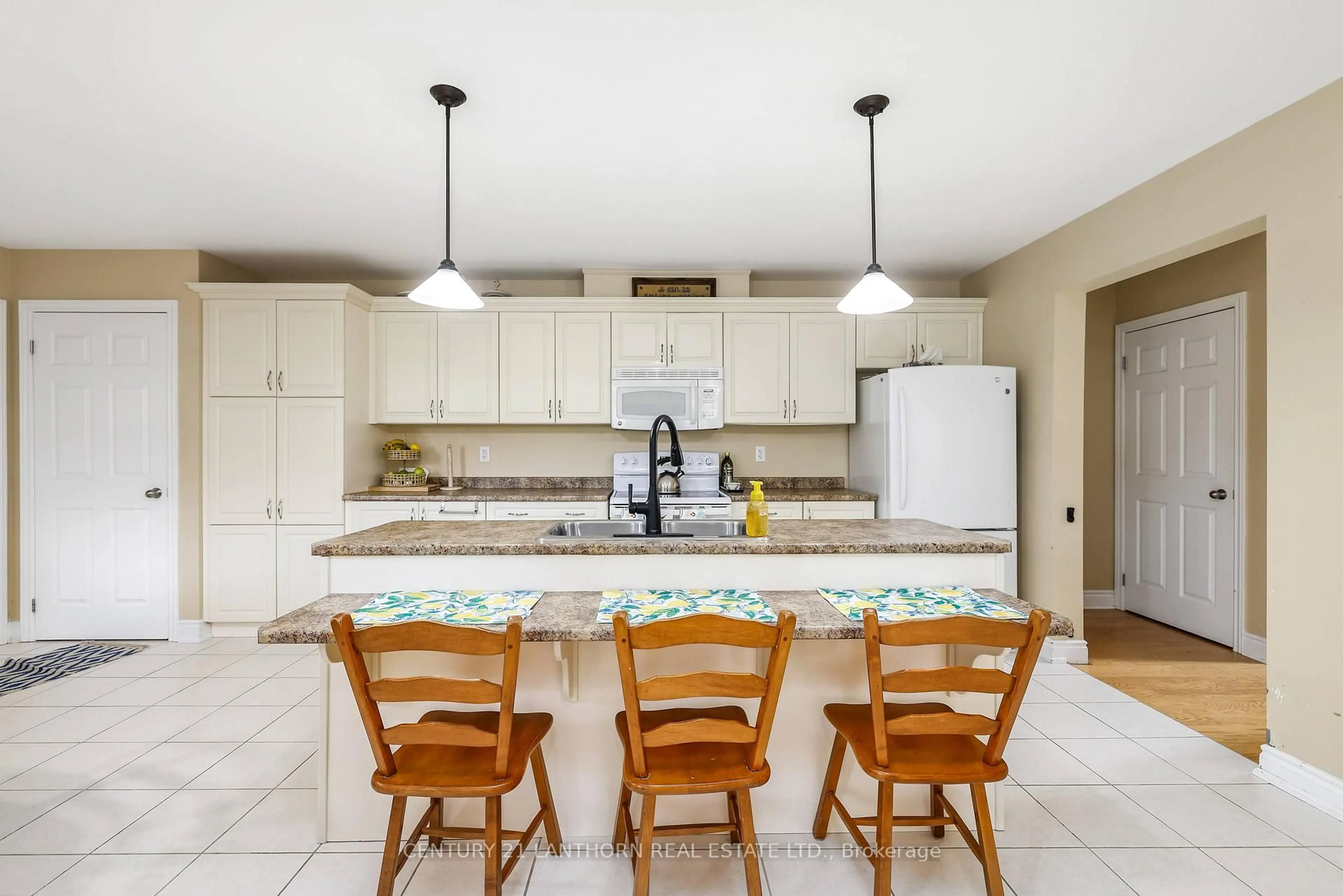 Open concept kitchen, ceramic/tile floor for 25 Empire Blvd, Brighton Ontario K0K 1H0