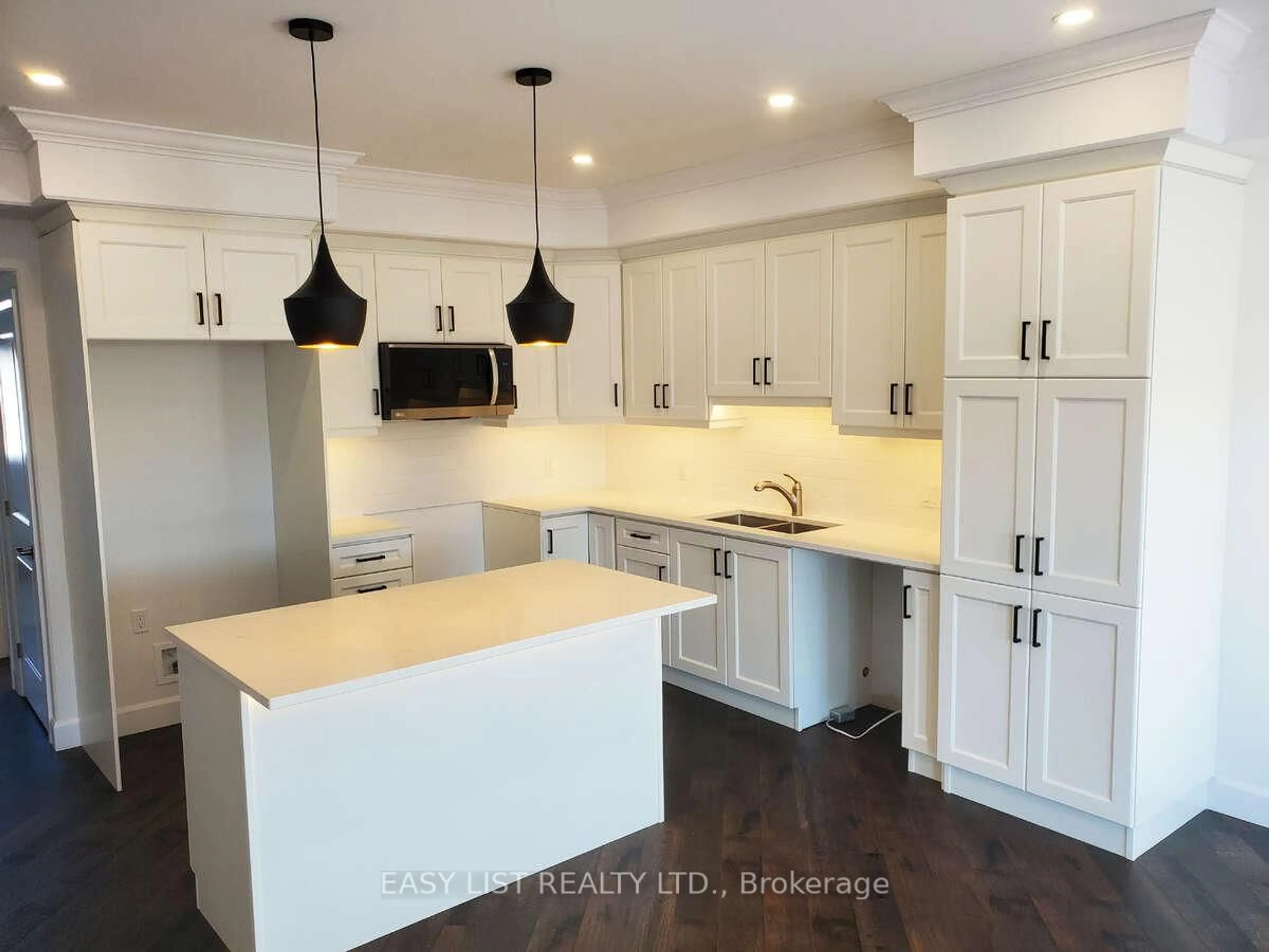 Open concept kitchen, unknown for 153 Wilmer Ave, Gananoque Ontario K7G 3C3