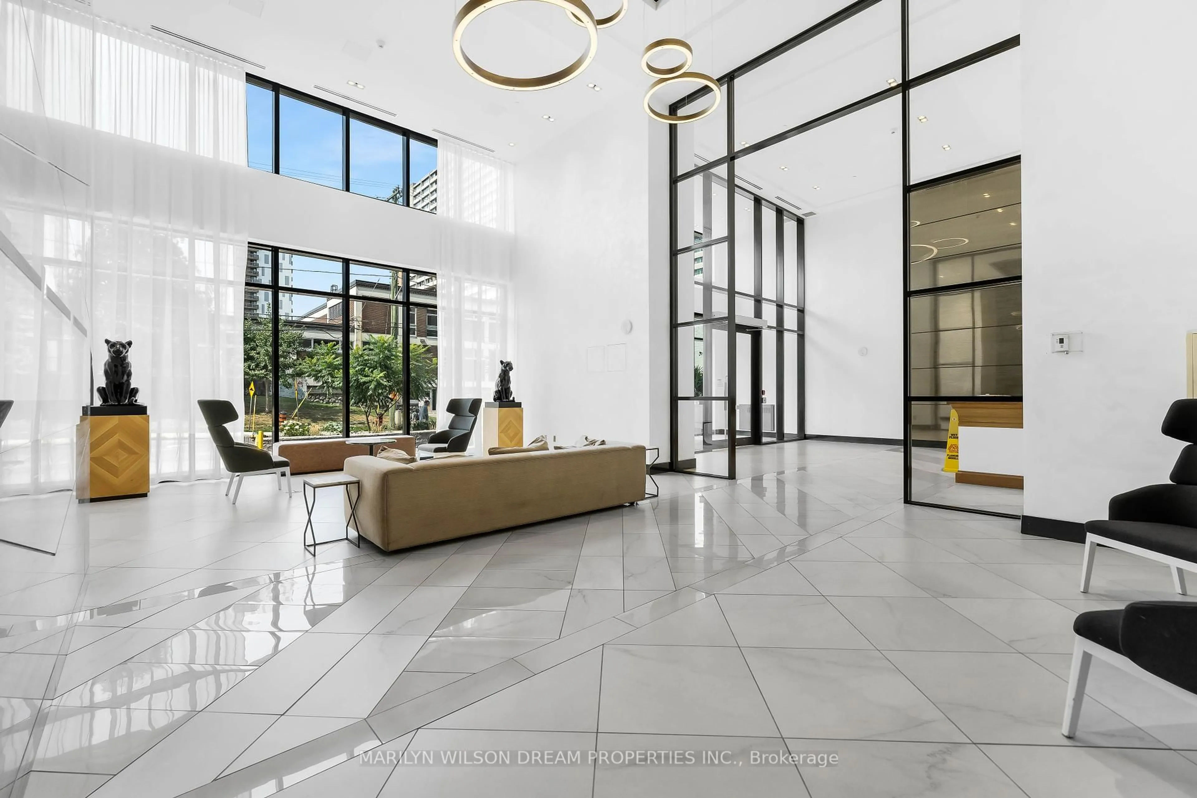 Lobby for 255 Bay St #406, Ottawa Ontario K1R 0C5