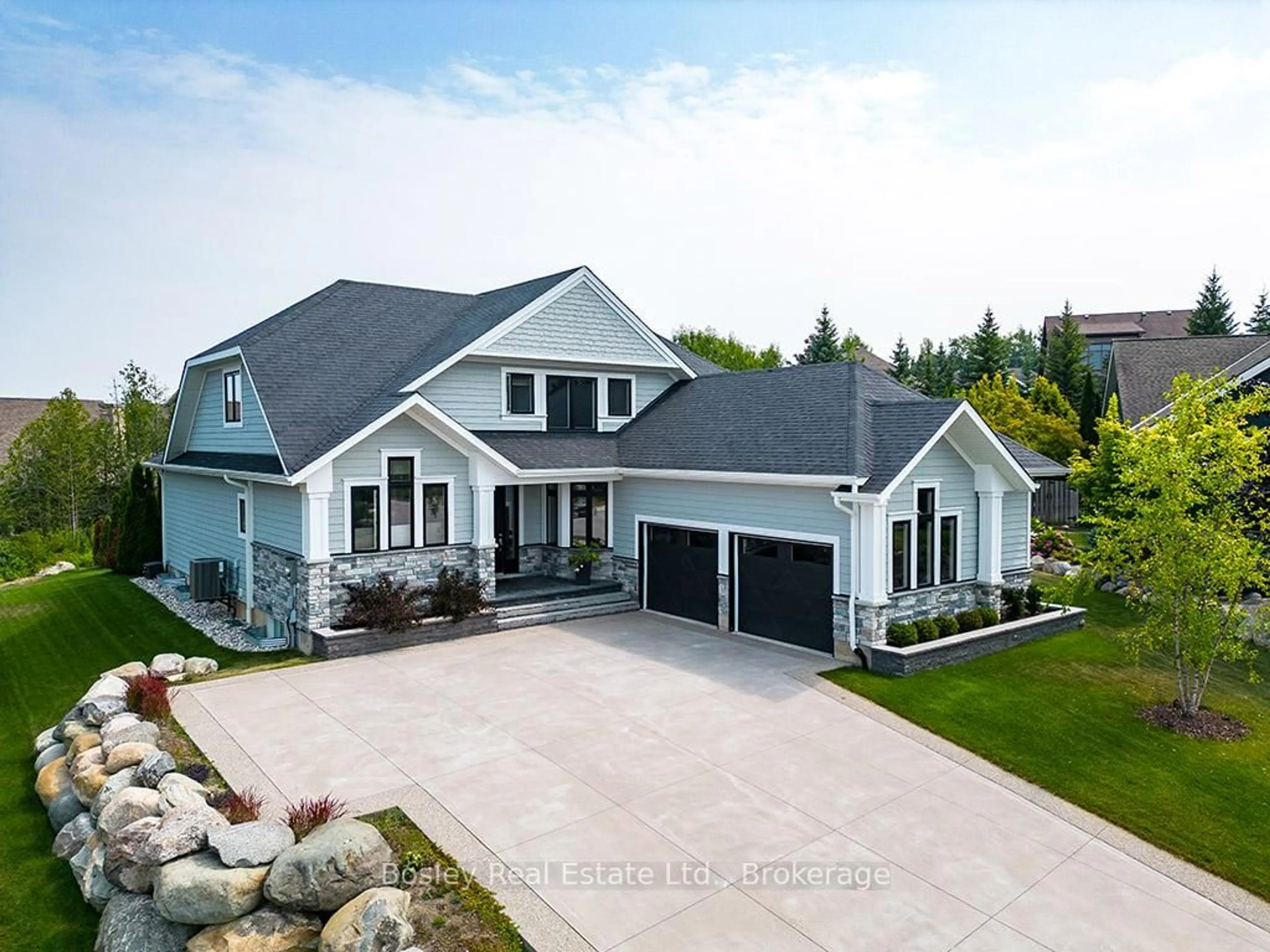 Home with vinyl exterior material, street for 104 Mccallum Crt, Blue Mountains Ontario N0H 2P0