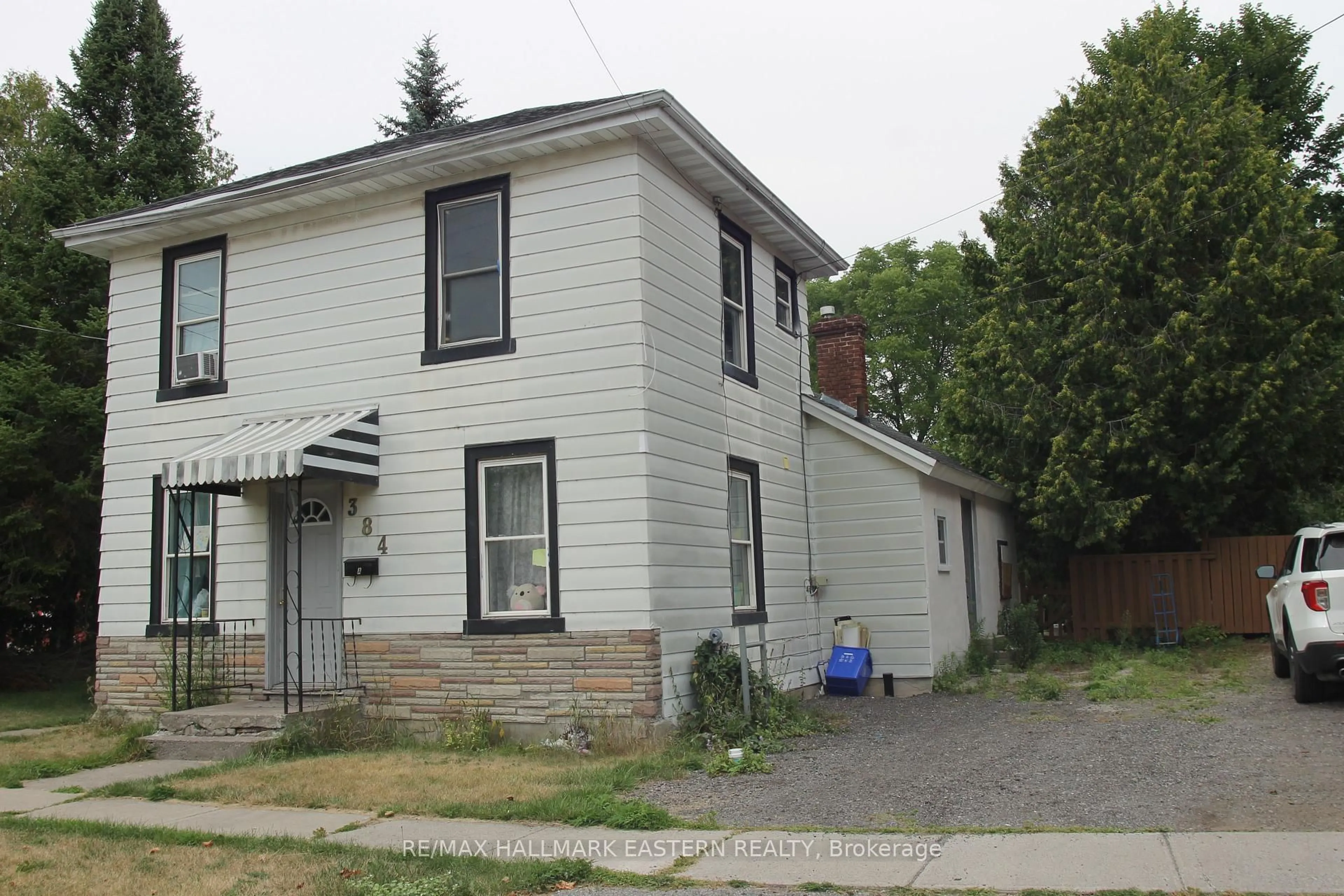 Unknown for 384 King St, Cobourg Ontario K9A 2N7