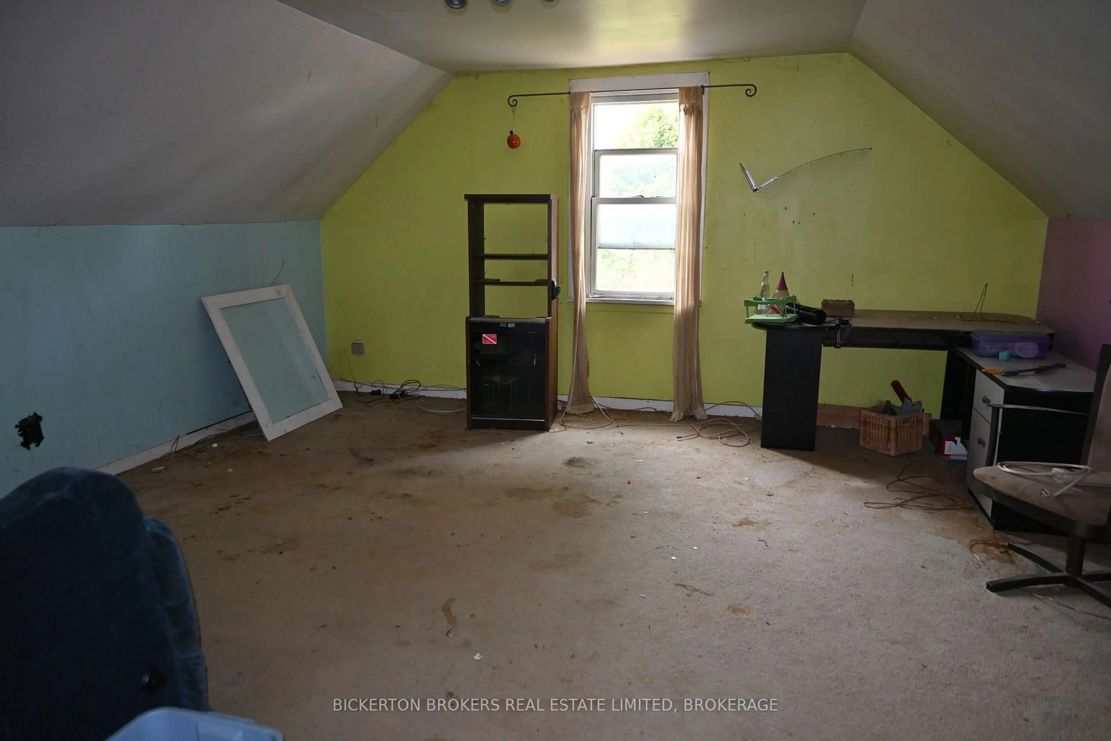 A pic of a room for 176 John St, Gananoque Ontario K7G 1A5