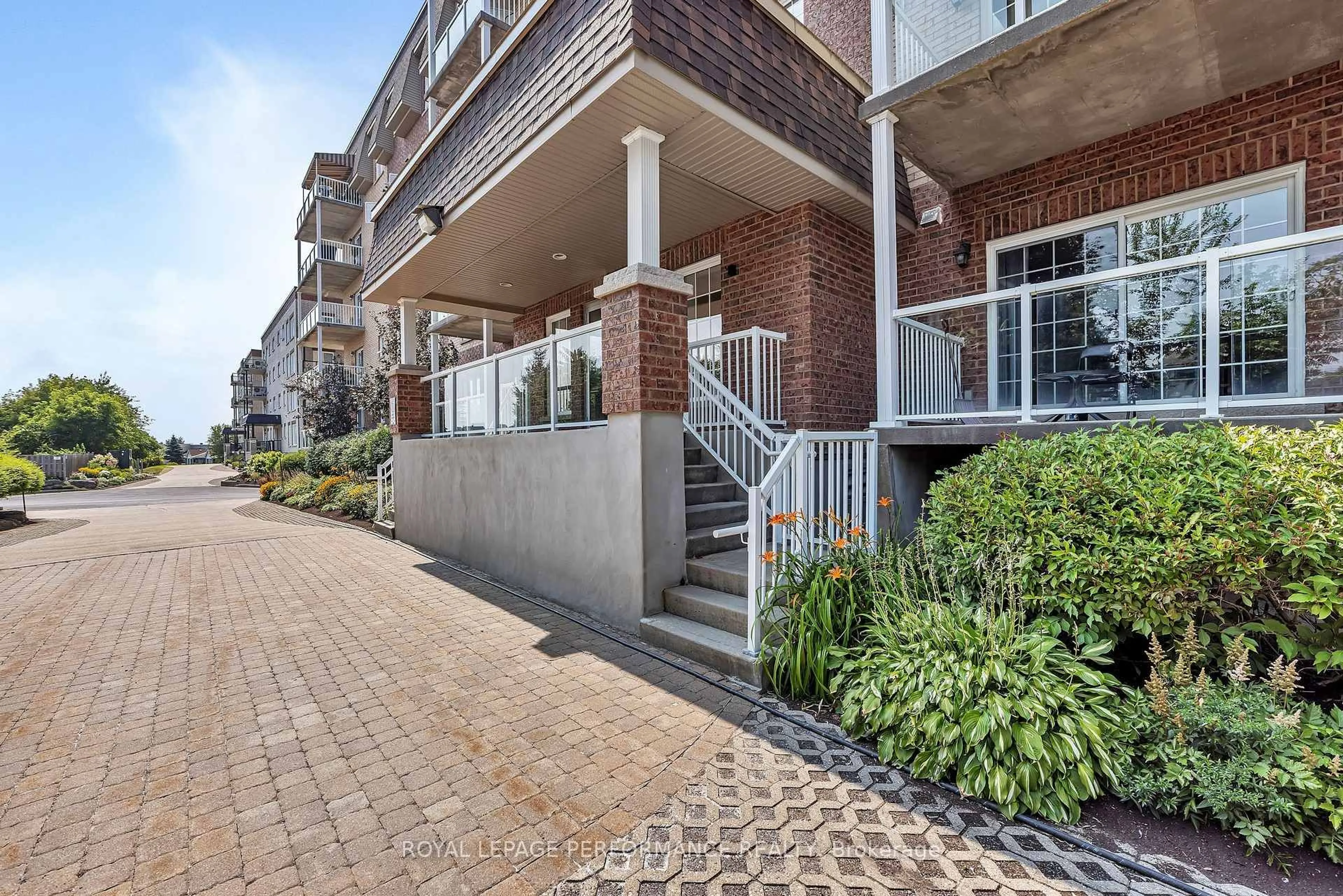 Patio, street for 2360 Albert St #205, Clarence-Rockland Ontario K4K 0C4