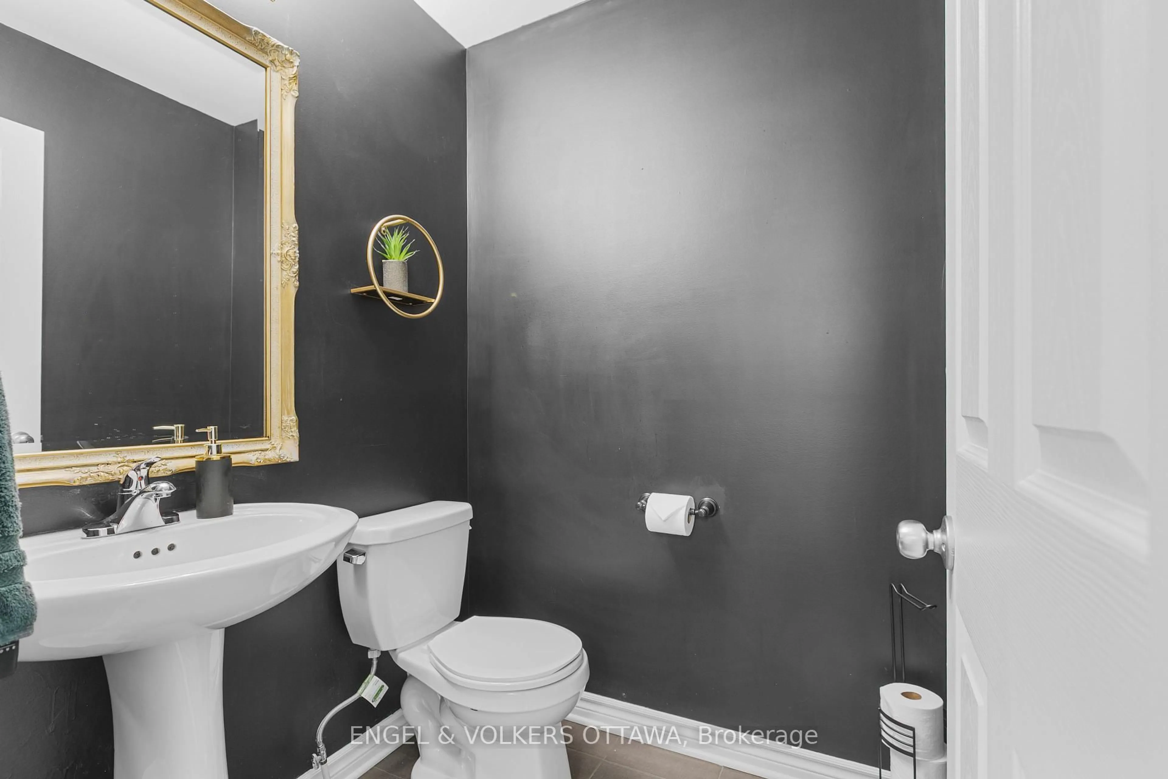 Standard bathroom, unknown for 627 Egret Way, Ottawa Ontario K2J 6K9