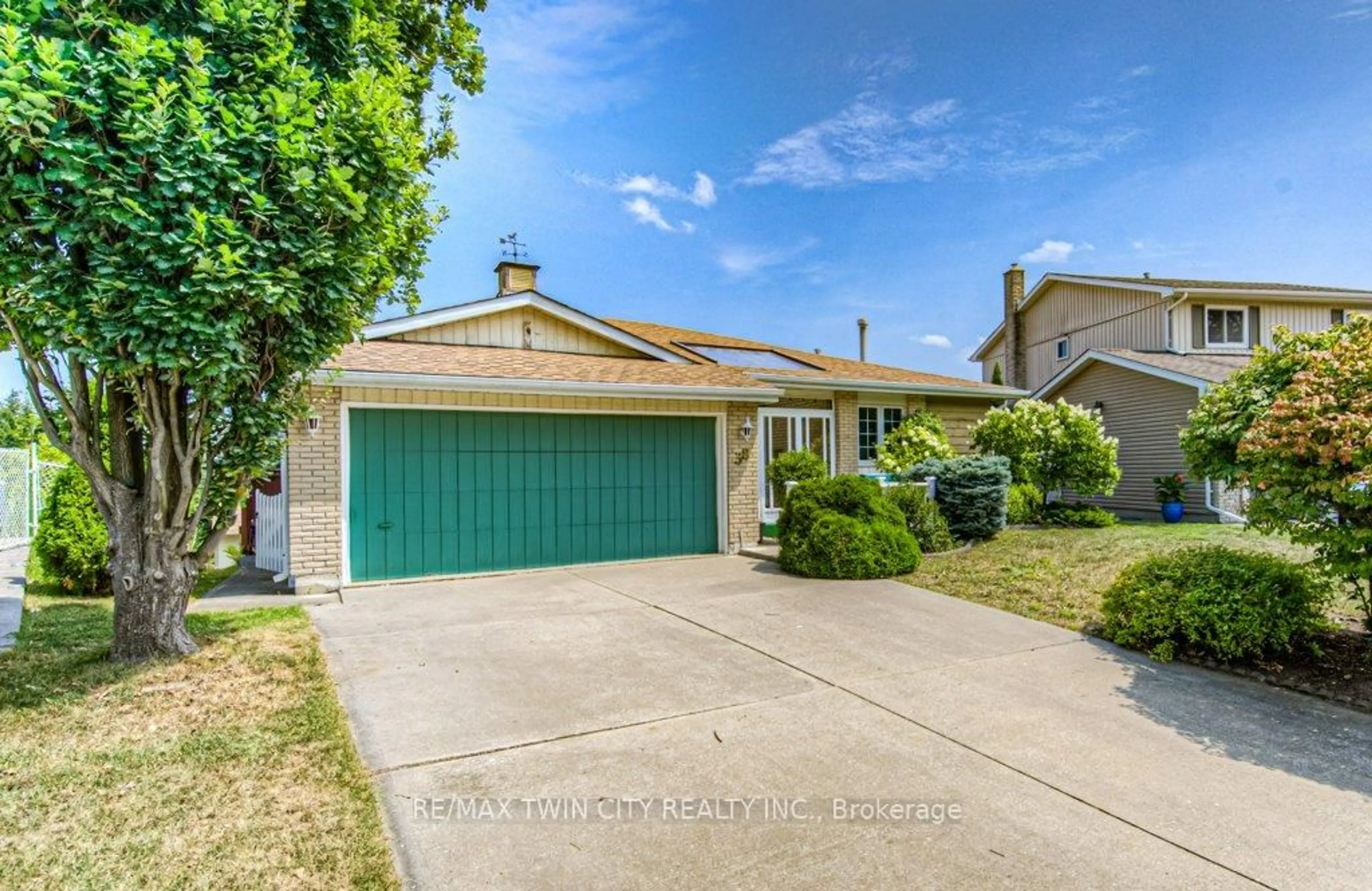 Home with vinyl exterior material, street for 38 Charnwood Crt, Kitchener Ontario N2N 1L3