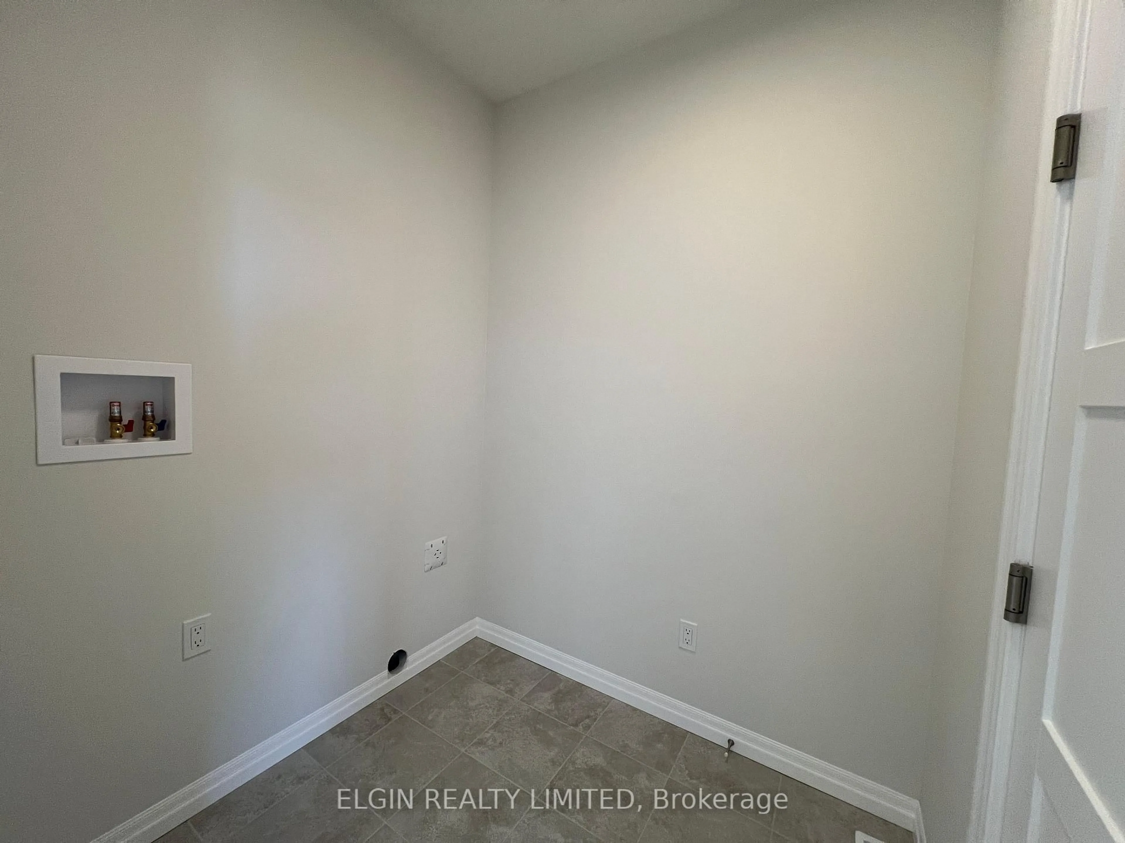 A pic of a room for 45 Hemlock Cres, Aylmer Ontario N5H 0C1