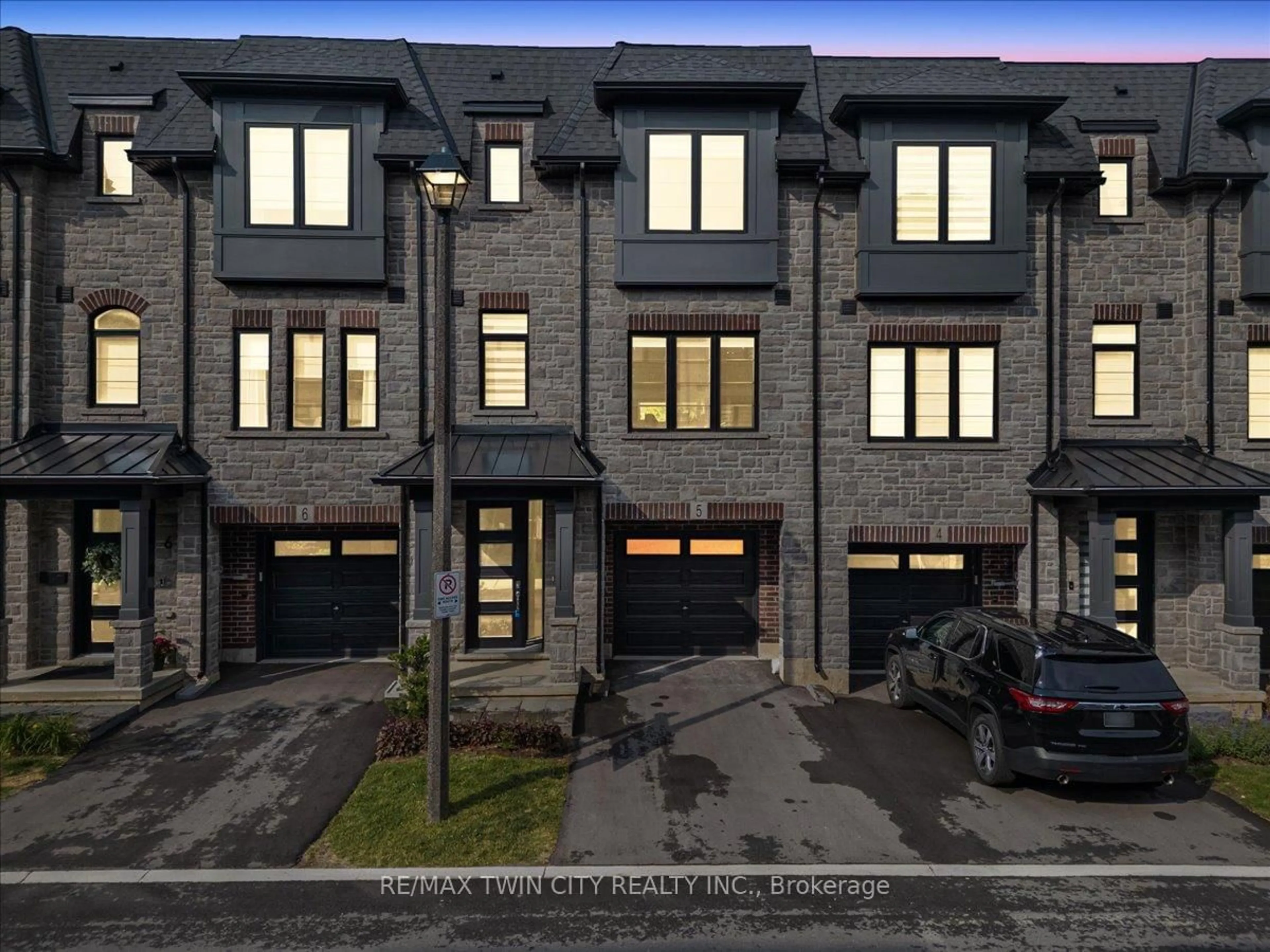 Home with brick exterior material, street for 187 Wilson St #5, Hamilton Ontario L9G 0J3