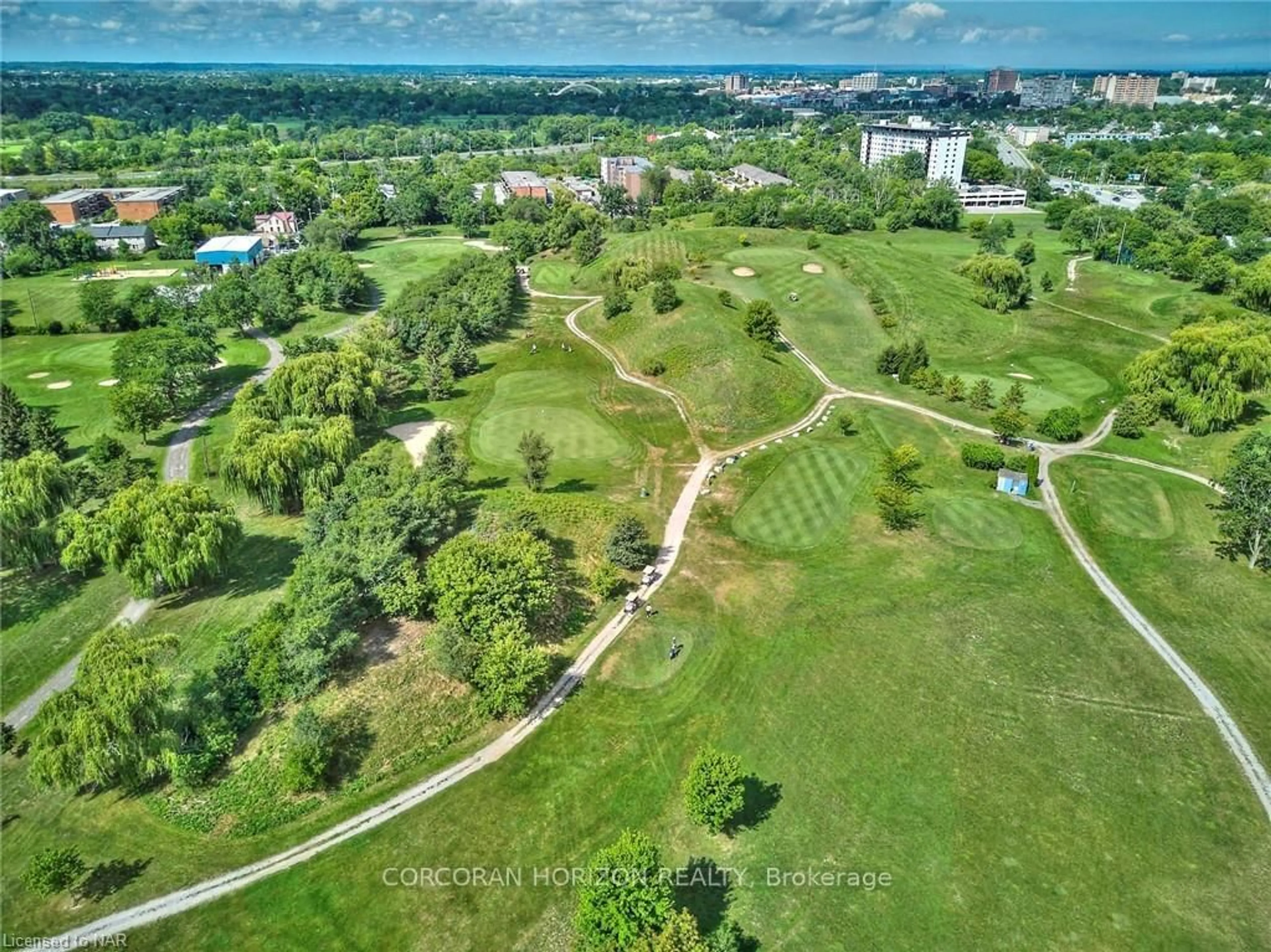 A pic from outside/outdoor area/front of a property/back of a property/a pic from drone, unknown for 11 Beverly St, St. Catharines Ontario L2P 2J9