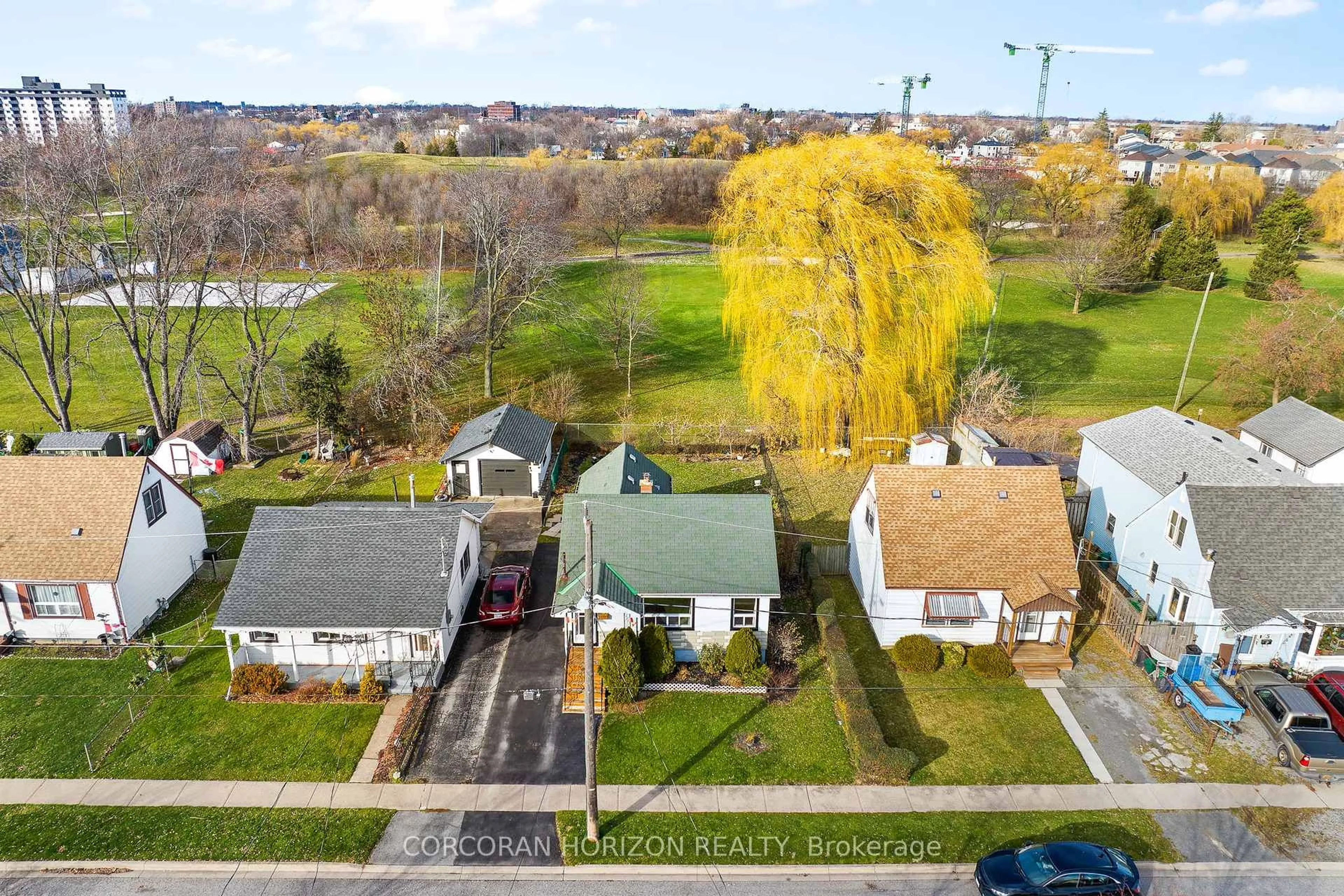 A pic from outside/outdoor area/front of a property/back of a property/a pic from drone, street for 11 Beverly St, St. Catharines Ontario L2P 2J9