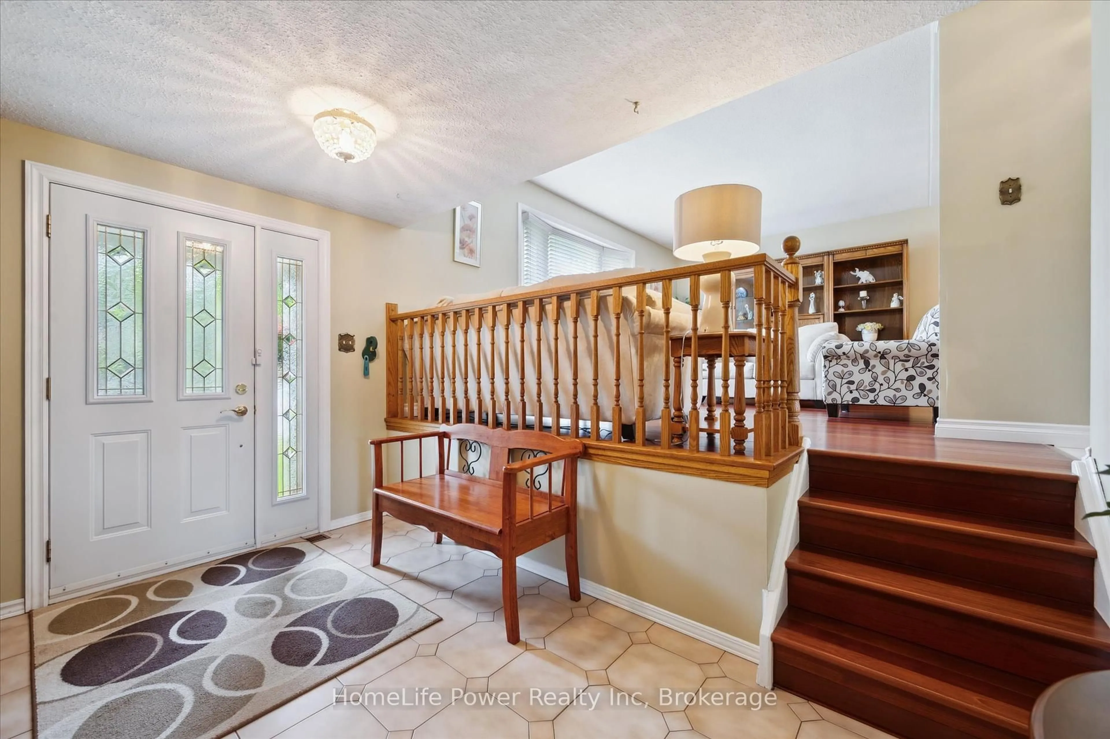 Indoor foyer for 36 Sanderson Dr, Guelph Ontario N1H 7B8