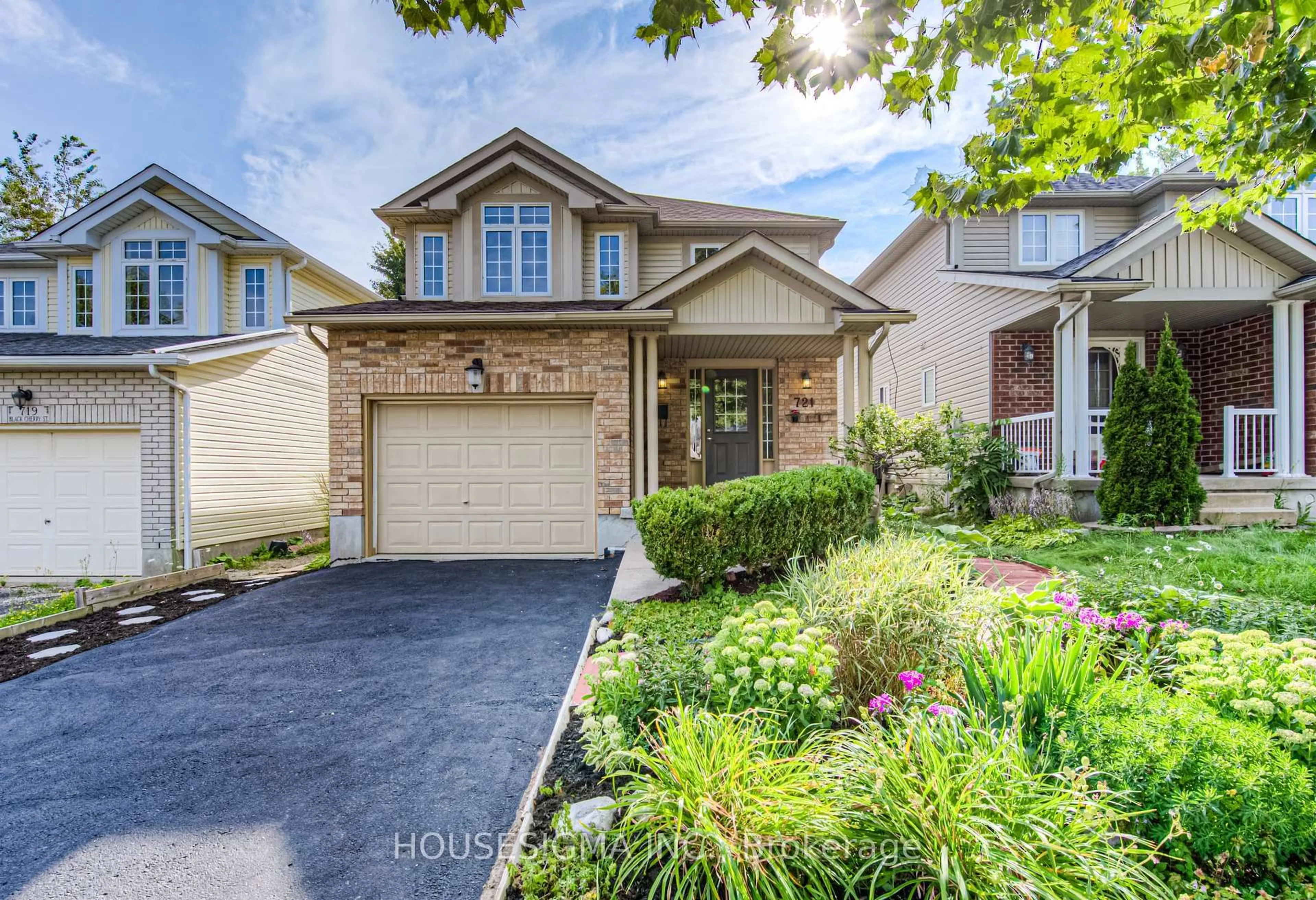 Home with brick exterior material, street for 721 Black Cherry St, Waterloo Ontario N2V 2P3