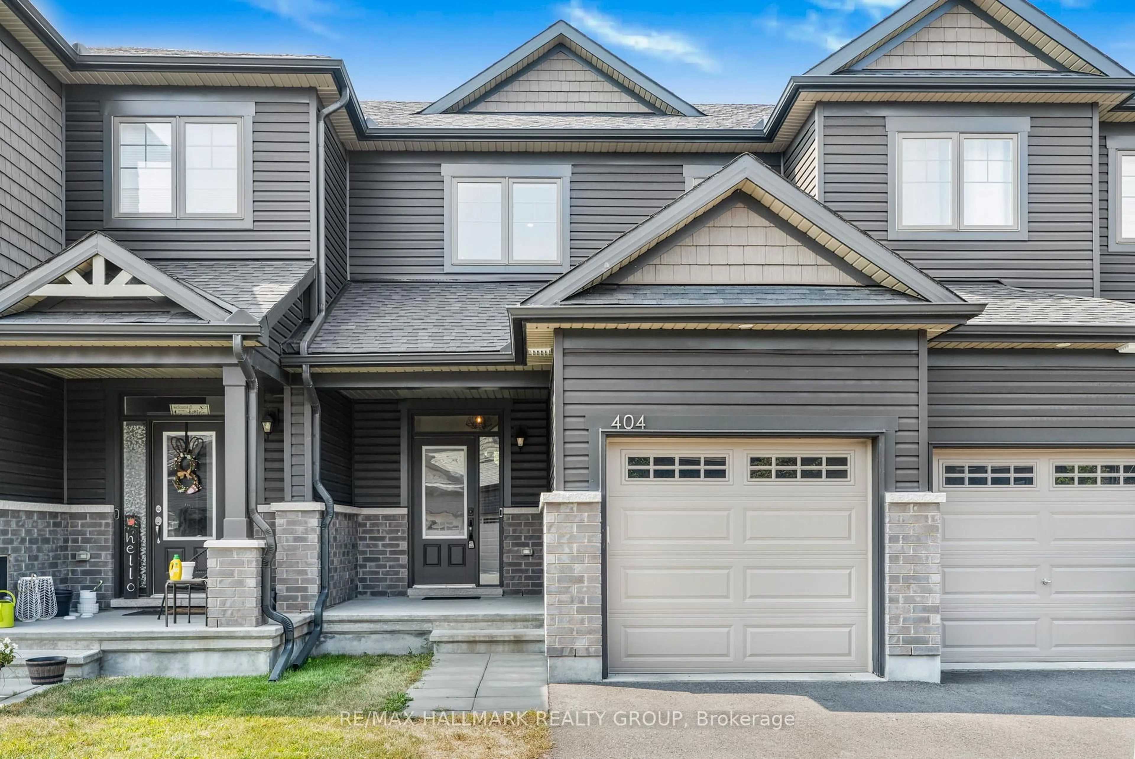 Home with vinyl exterior material, street for 404 Premiere Lane, Clarence-Rockland Ontario K4K 0M7