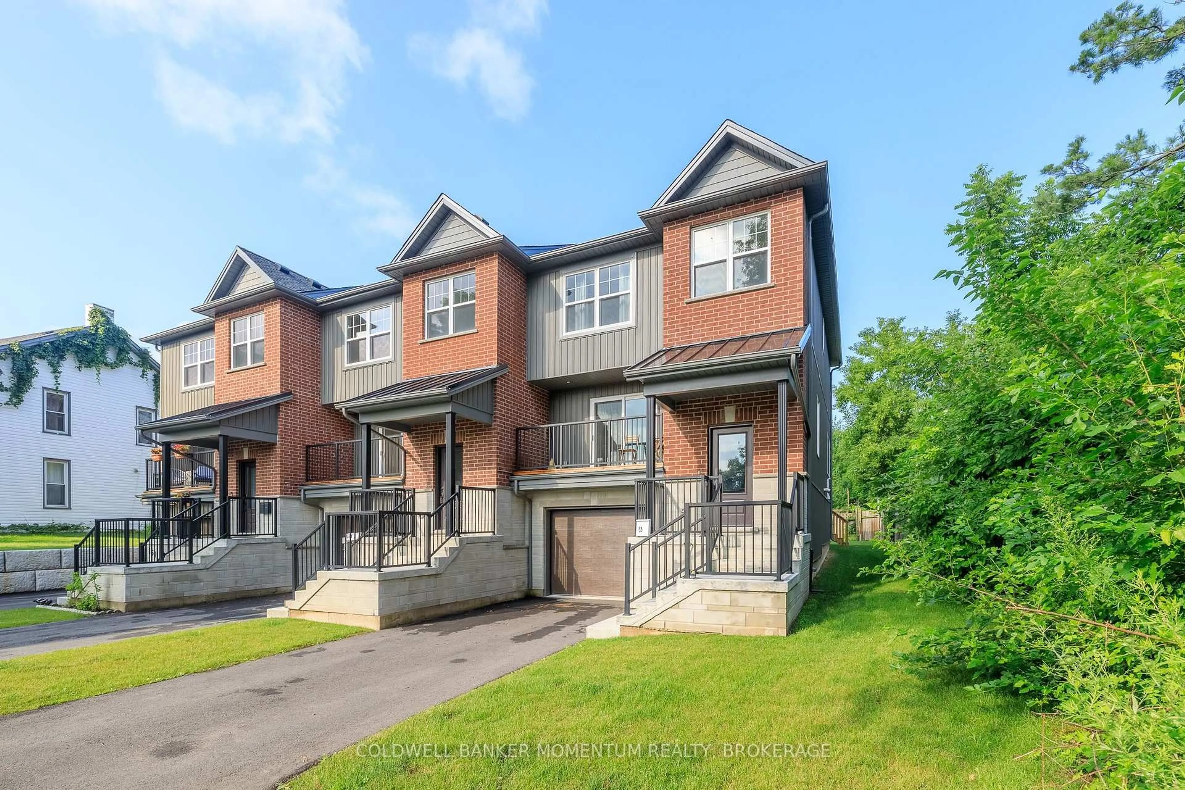 A pic from outside/outdoor area/front of a property/back of a property/a pic from drone, street for 153 B MOFFATT St #B, St. Catharines Ontario L2P 2L7
