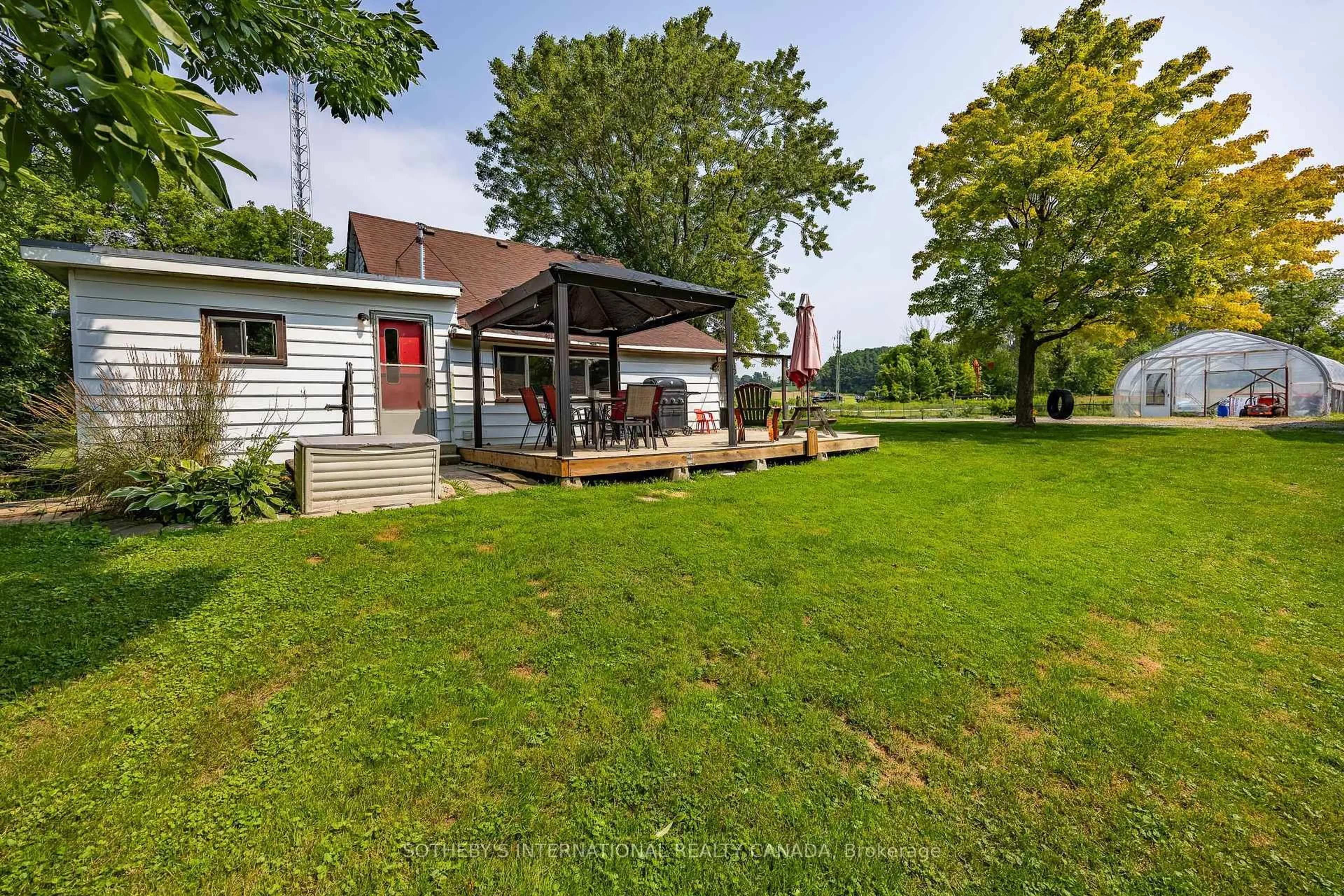 Patio, water/lake/river/ocean view for 258 Lynn Valley Rd, Norfolk Ontario N3Y 4K2