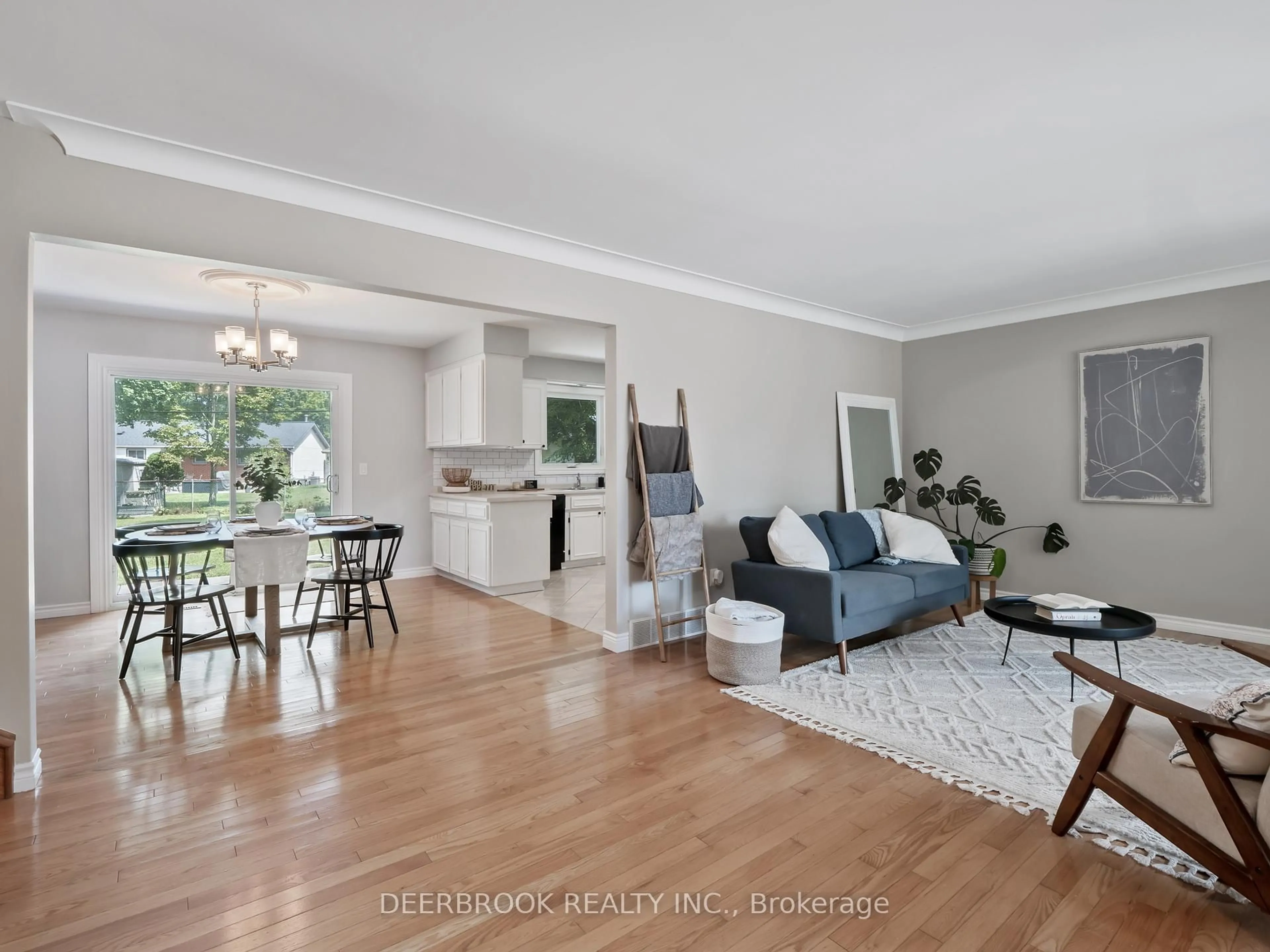 Living room with furniture, unknown for 5710 Dalton Ave, LaSalle Ontario N9H 1M8
