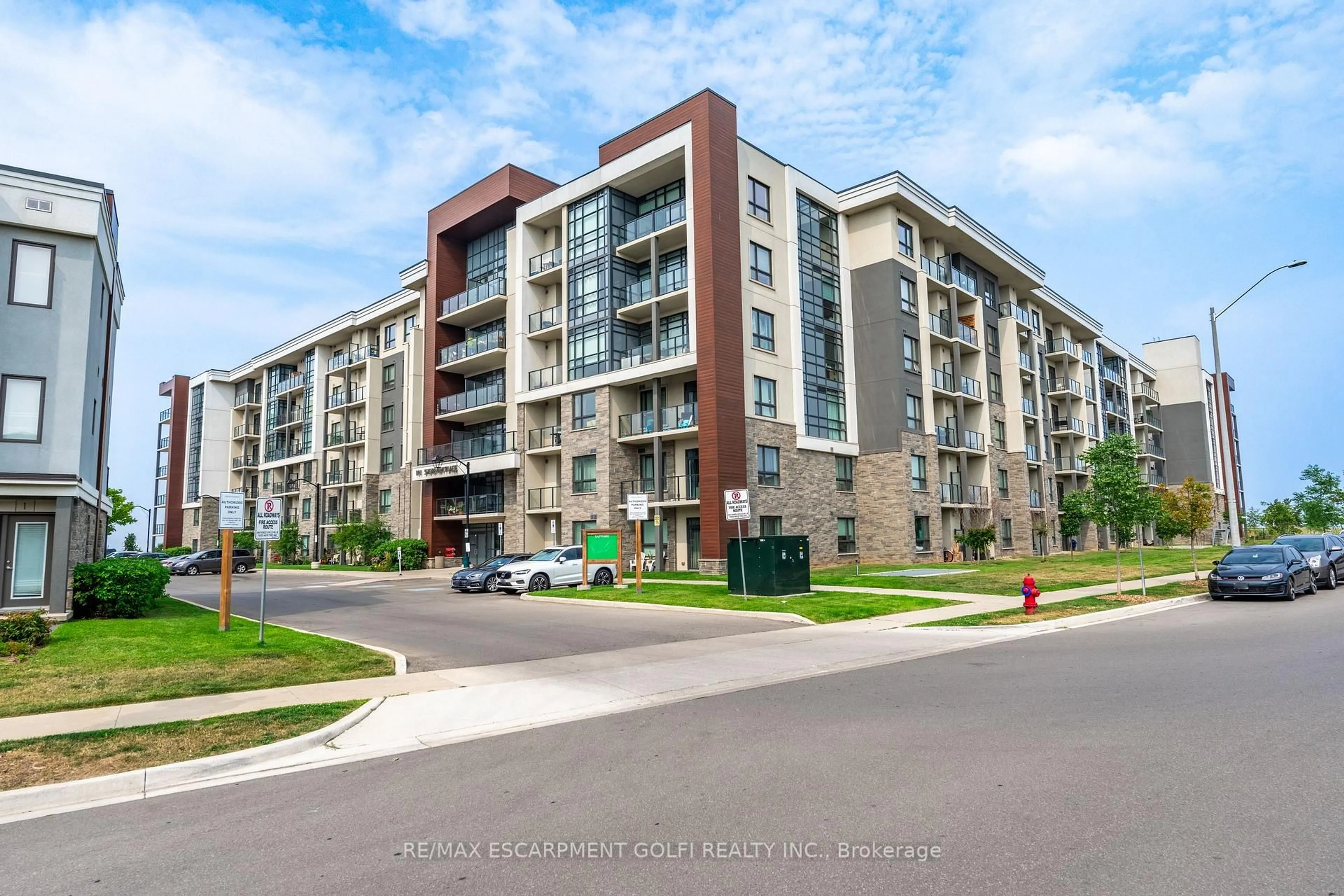 A pic from outside/outdoor area/front of a property/back of a property/a pic from drone, street for 101 Shoreview Pl #530, Hamilton Ontario L8E 0K2