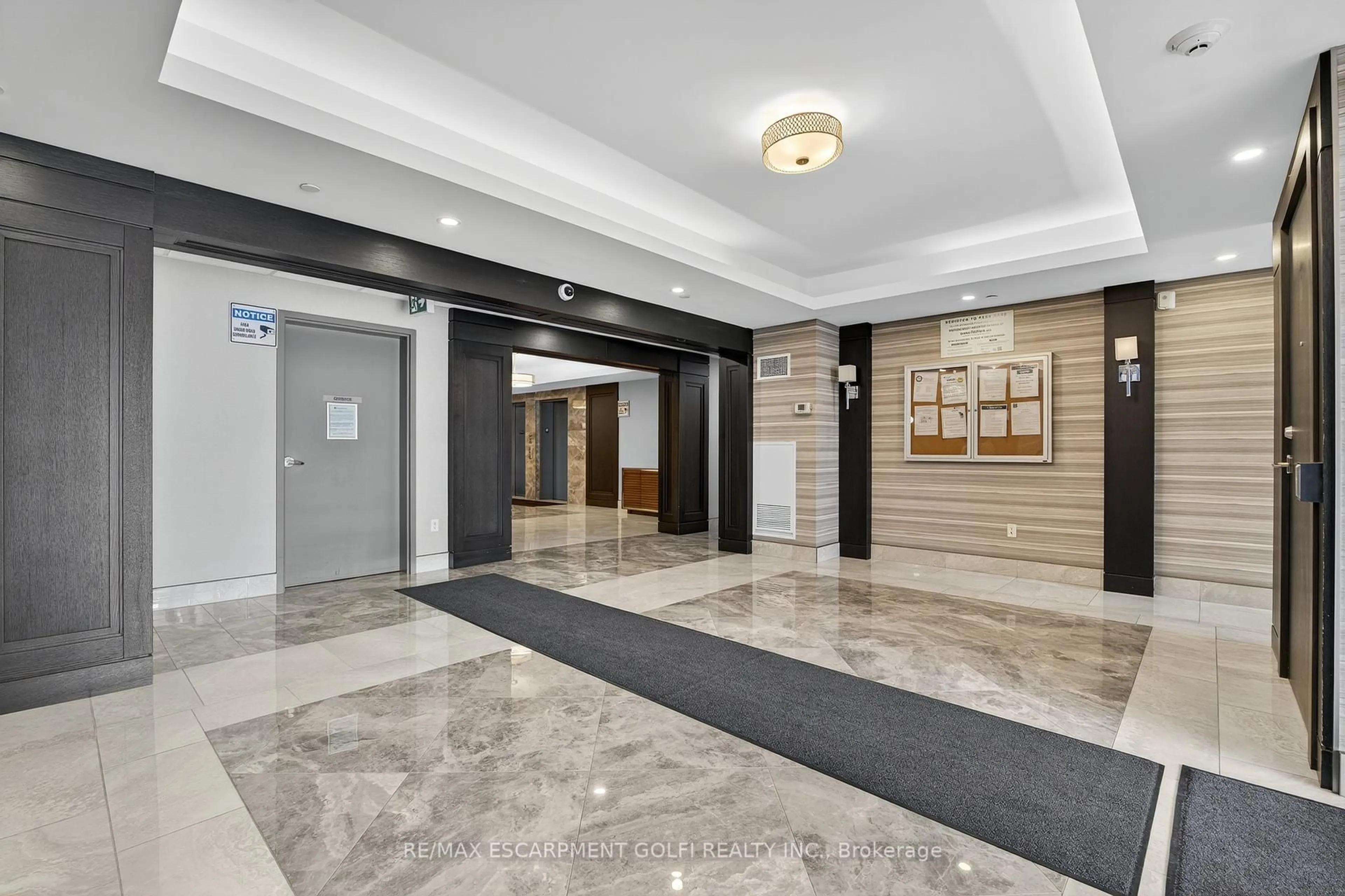 Lobby for 101 Shoreview Pl #530, Hamilton Ontario L8E 0K2