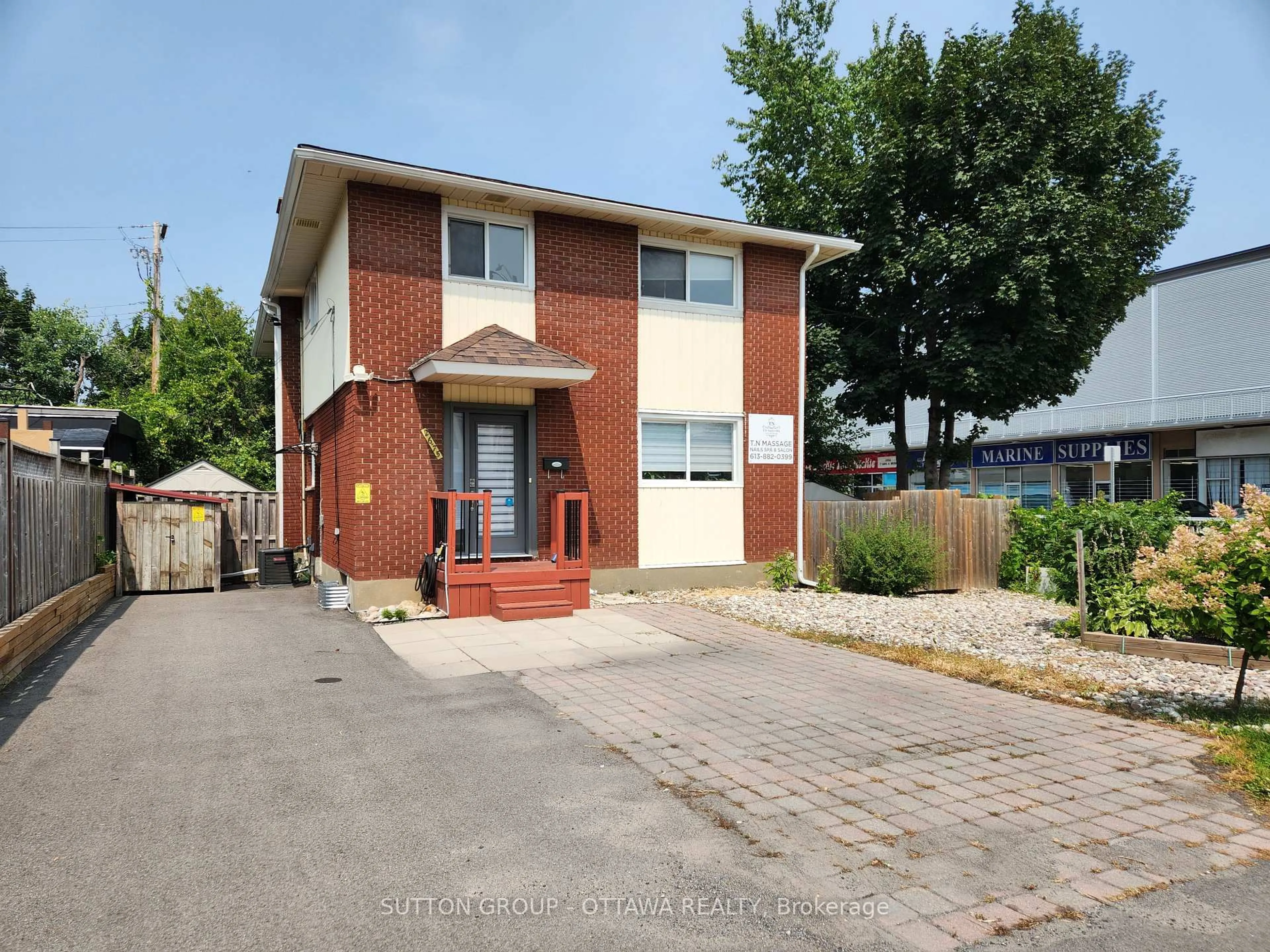 Home with brick exterior material, street for 2675 Marie St, Ottawa Ontario K2B 7E3